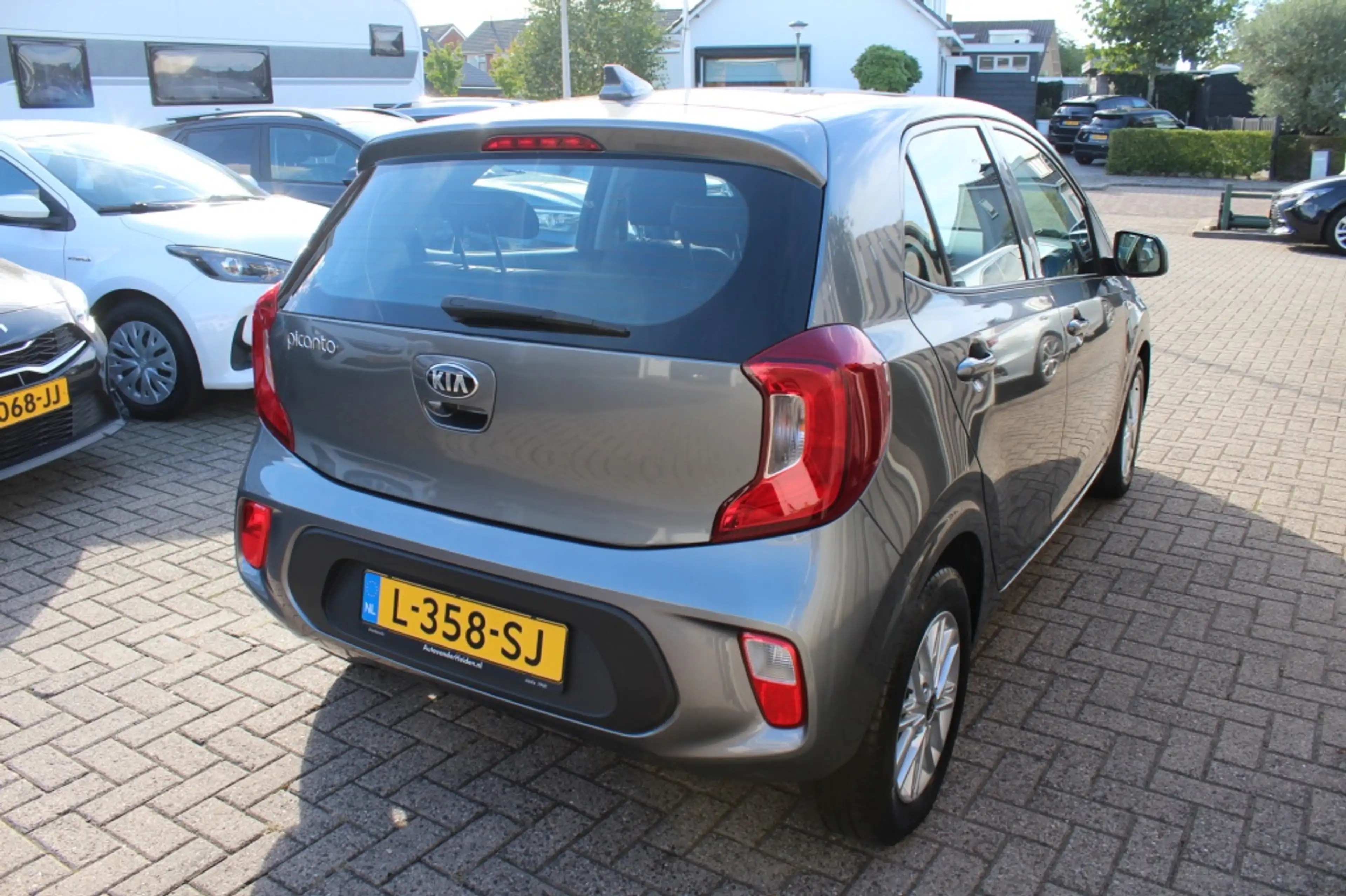 Kia Picanto 1.0 DPi DynamicLine Carplay — photo 6