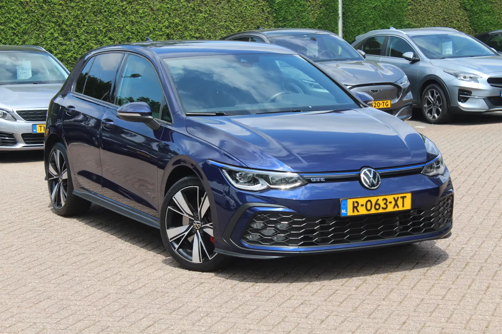 Volkswagen Golf GTE 1.4 eHybrid / Camera / Navigatie / Sfeerverlichtin Blauw - 1