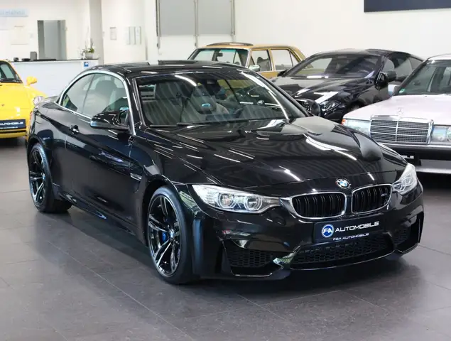 BMW M4 view 2