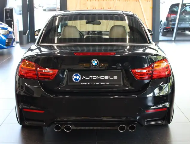 BMW M4 view 6