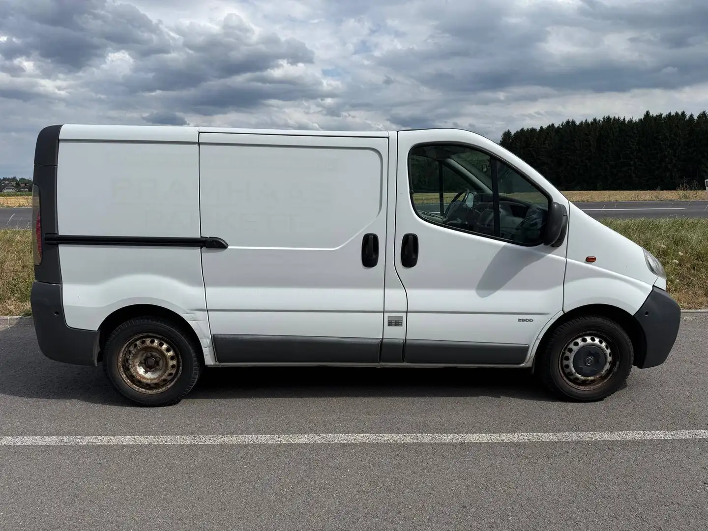 Opel Vivaro Vivaro Fgst. L2H1 1,9 DTI 2,9t lang Weiß - 2
