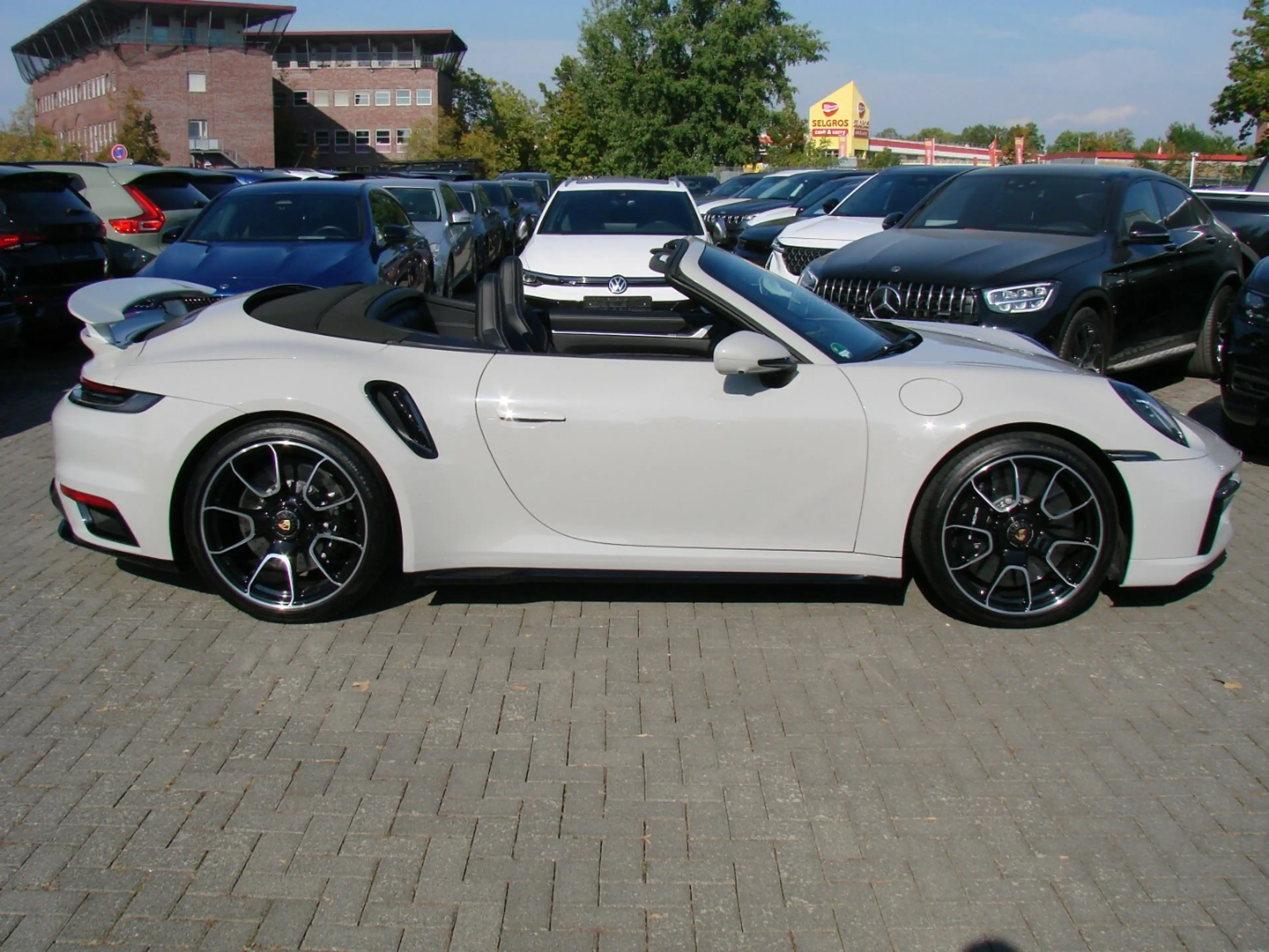Porsche 992 Turbo S Matrix Lift ACC Burmester Keramik Memory — photo 14