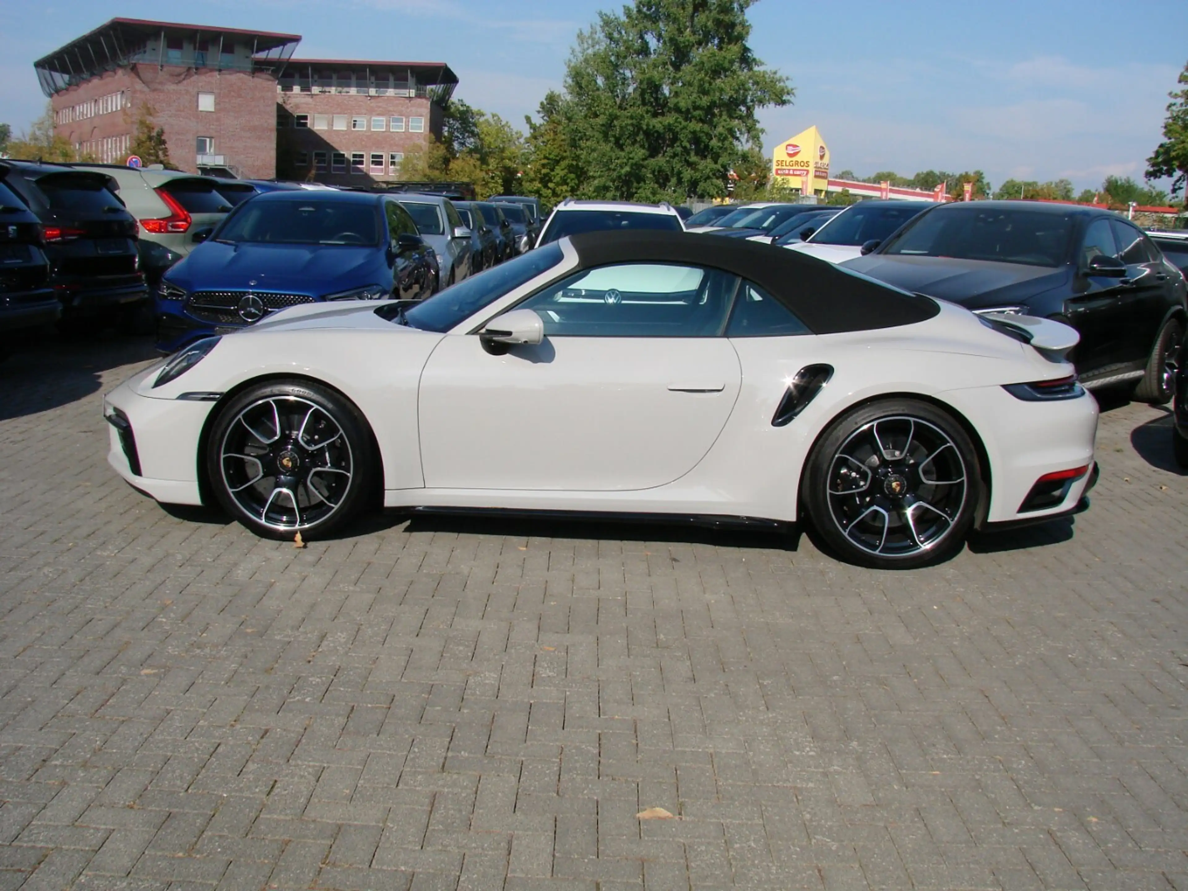 Porsche 992 Turbo S Matrix Lift ACC Burmester Keramik Memory — photo 15