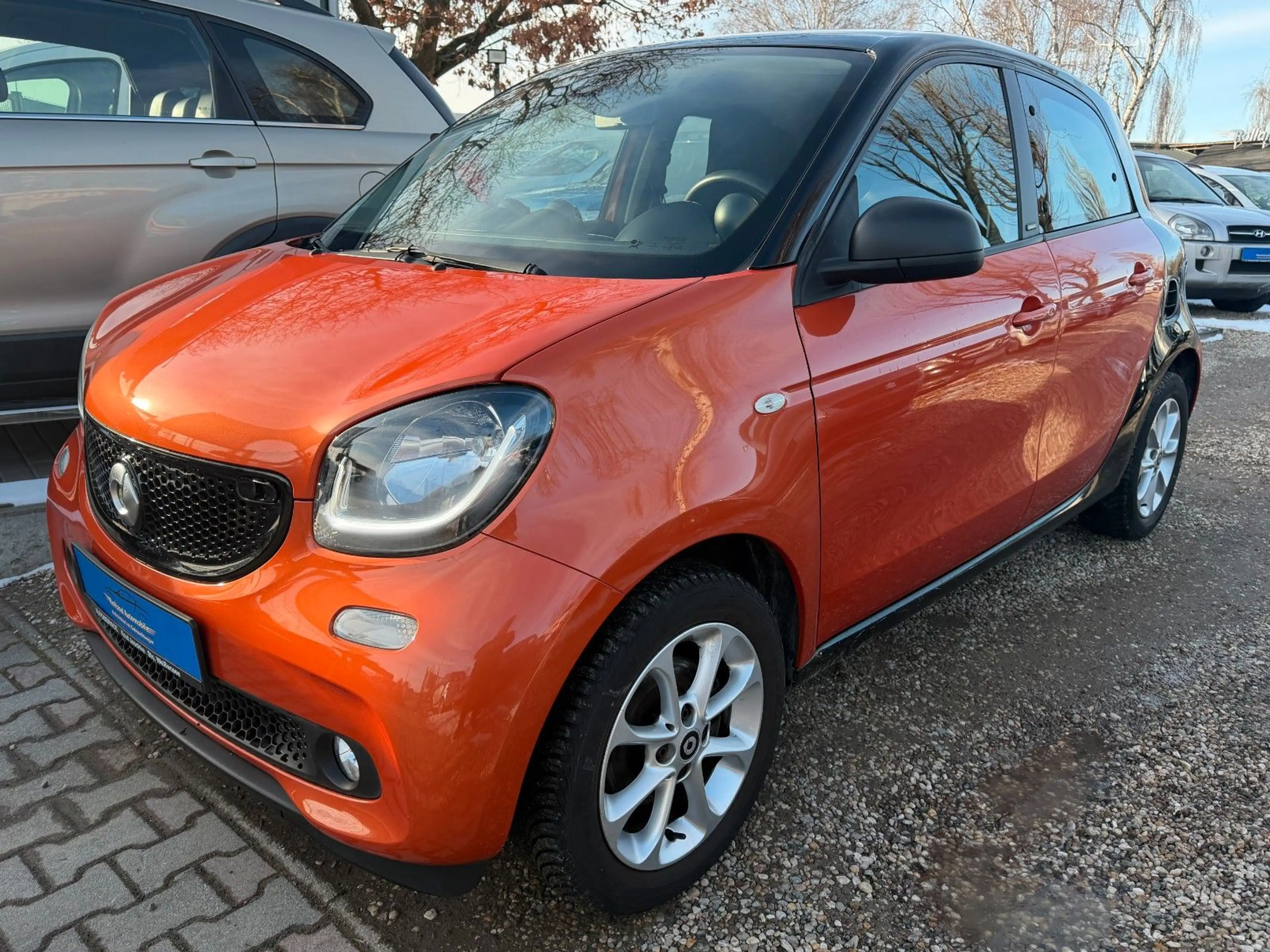 smart forFour *2.HD*Klima*SHZ*Navi*PDC*46.TKM*TÜV NEU — photo 4