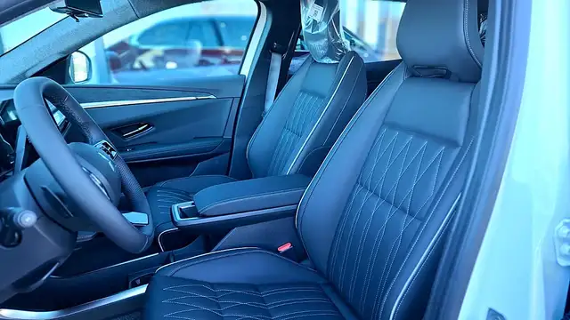 Mitsubishi Eclipse Cross 87kWh BEV Diamond Ansicht 9