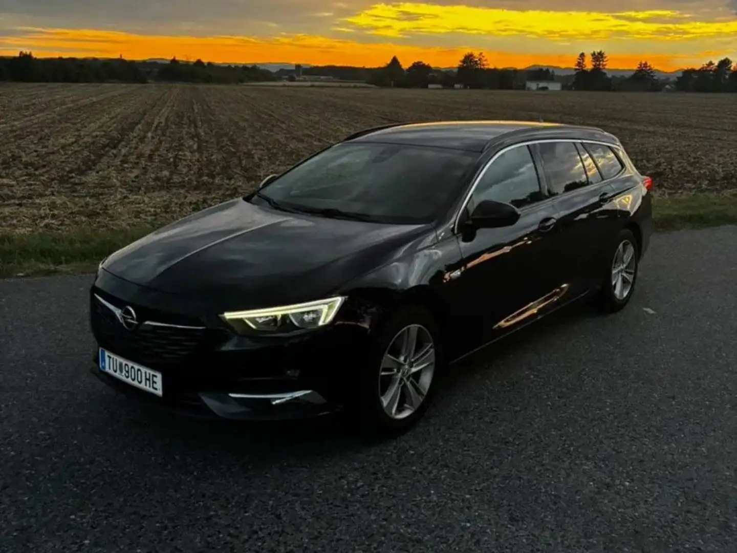 Opel Insignia Insignia ST 1,6 CDTI BlueInjection Edition St./St. Schwarz - 1