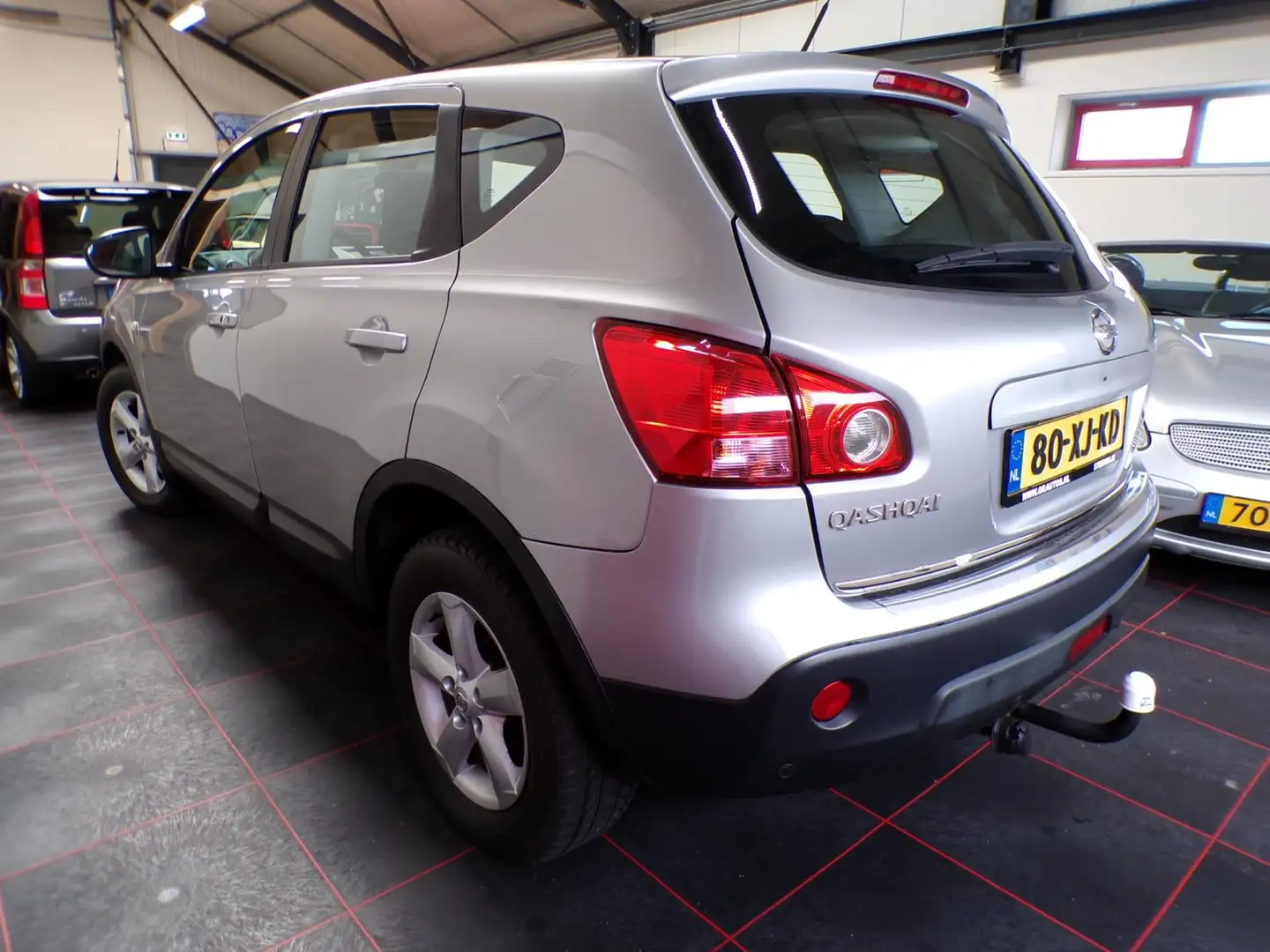 Nissan Qashqai 2.0 Tekna Premium Gris - 2
