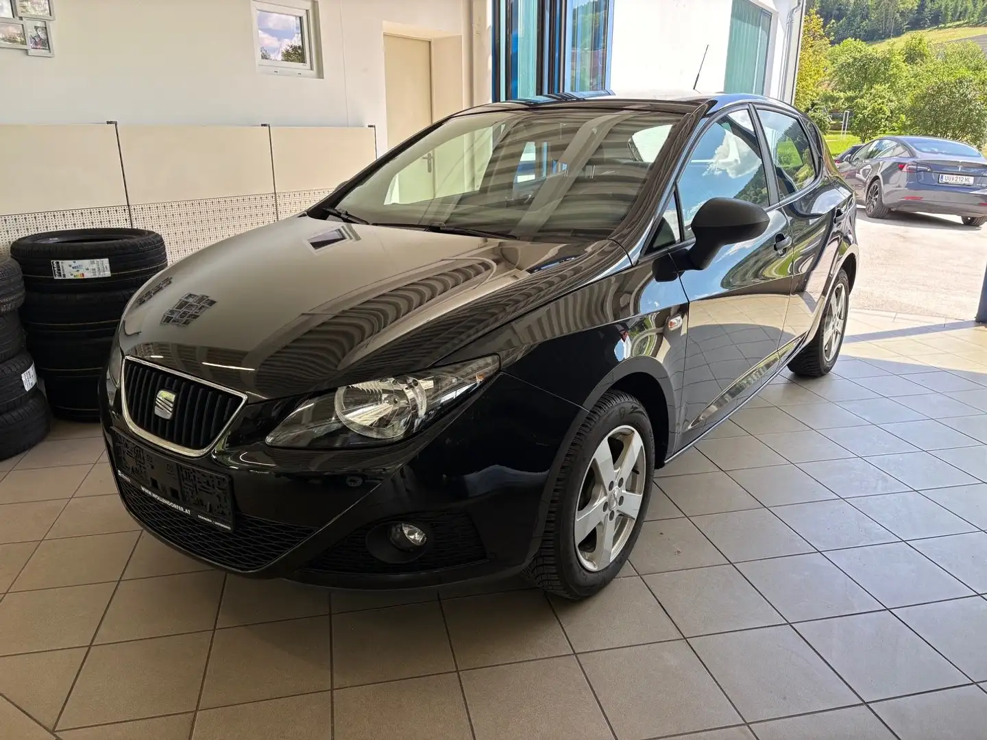 SEAT Ibiza Reference Schwarz - 2