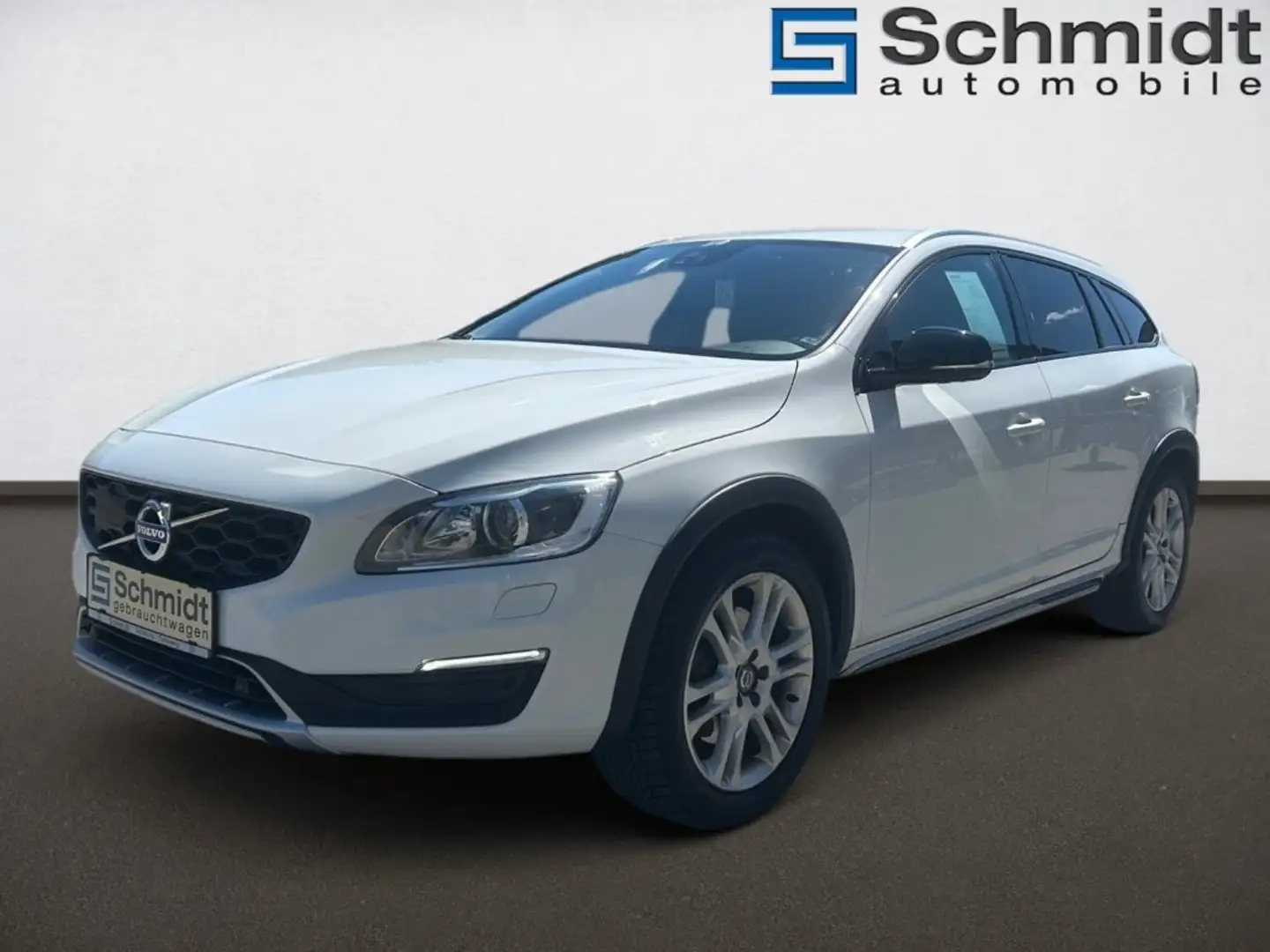 Volvo V60 Cross Country D3 Kinetic Geartronic Weiß - 2