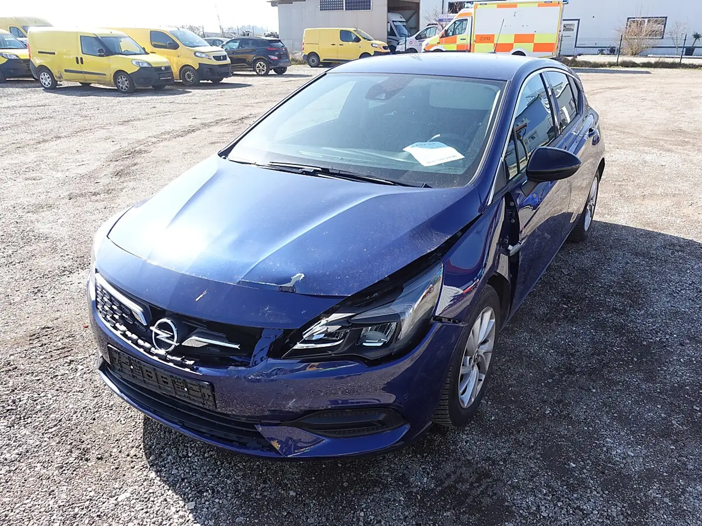 Opel Astra Limusine  1,2 Blau - 2
