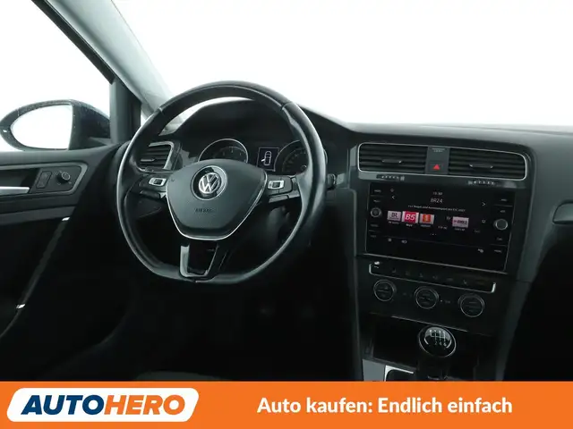 Volkswagen Golf view 13