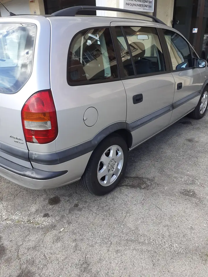 Opel Zafira 2.0 dti 16v Elegance, foto 3