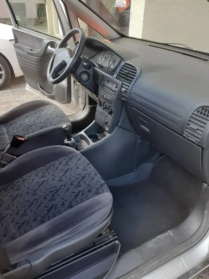 Opel Zafira 2.0 dti 16v Elegance, foto 5
