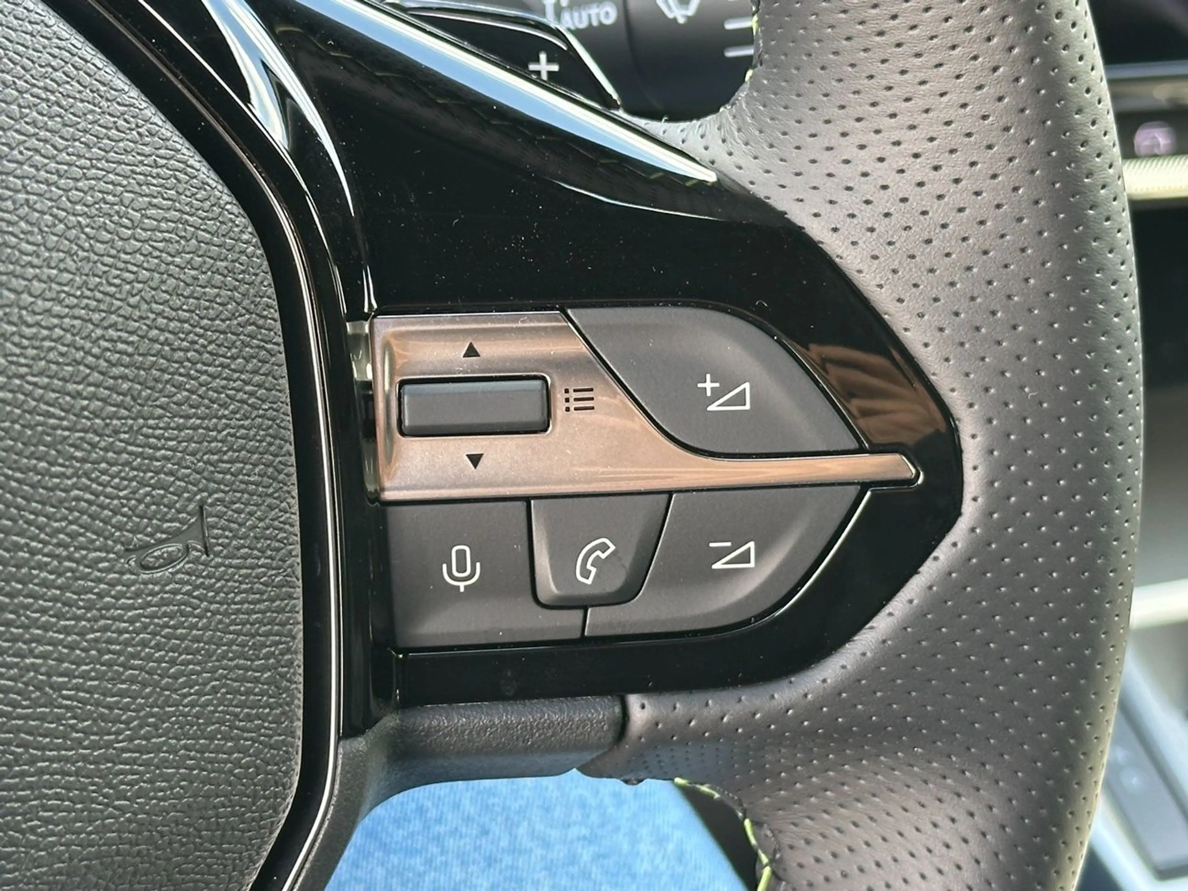 Peugeot 308 Elektromotor SW GT SHZ*360°Kam*Navi*LED*LM* — photo 19