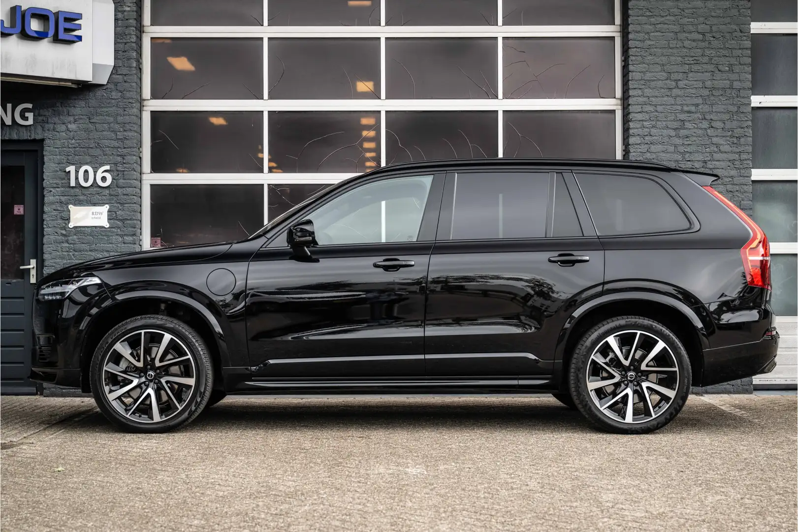 Volvo XC90 2.0 T8 Recharge AWD R-Design Pano, Leder, 360 Sero Noir - 2