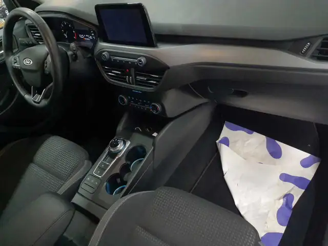 Ford Focus view 9