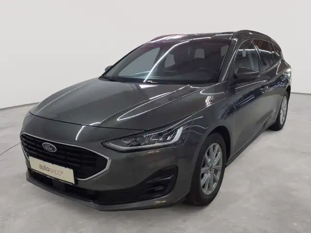 Ford Focus view 2