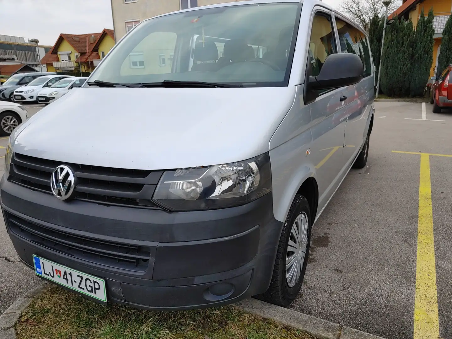 Volkswagen T6 Transporter 8+1 2.0 TDI - 1