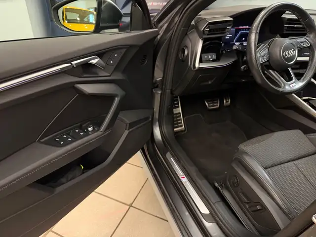 Audi S3 view 8