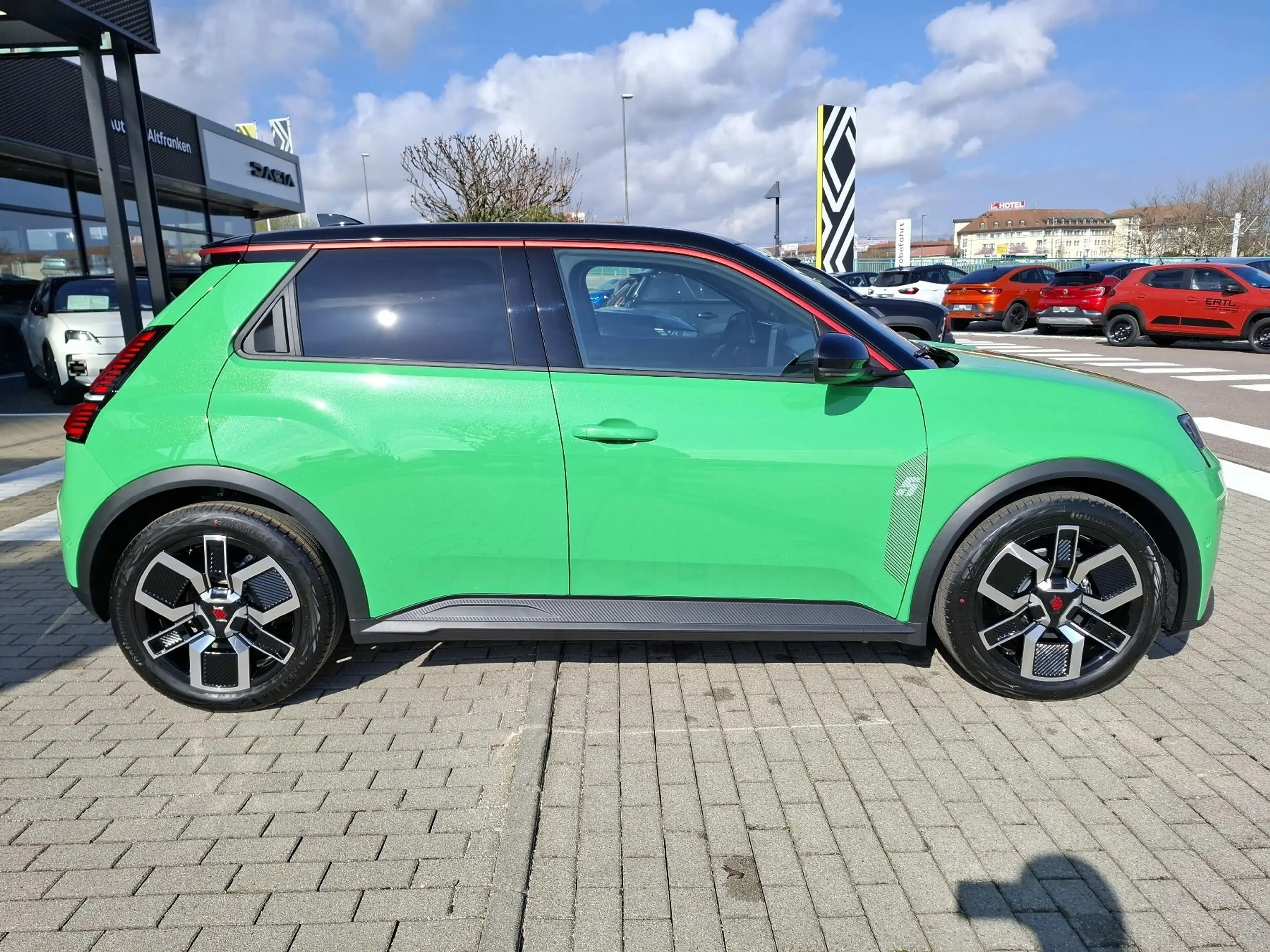 Renault R 5 Techno 150PS Comfort Range E-Tech — photo 5