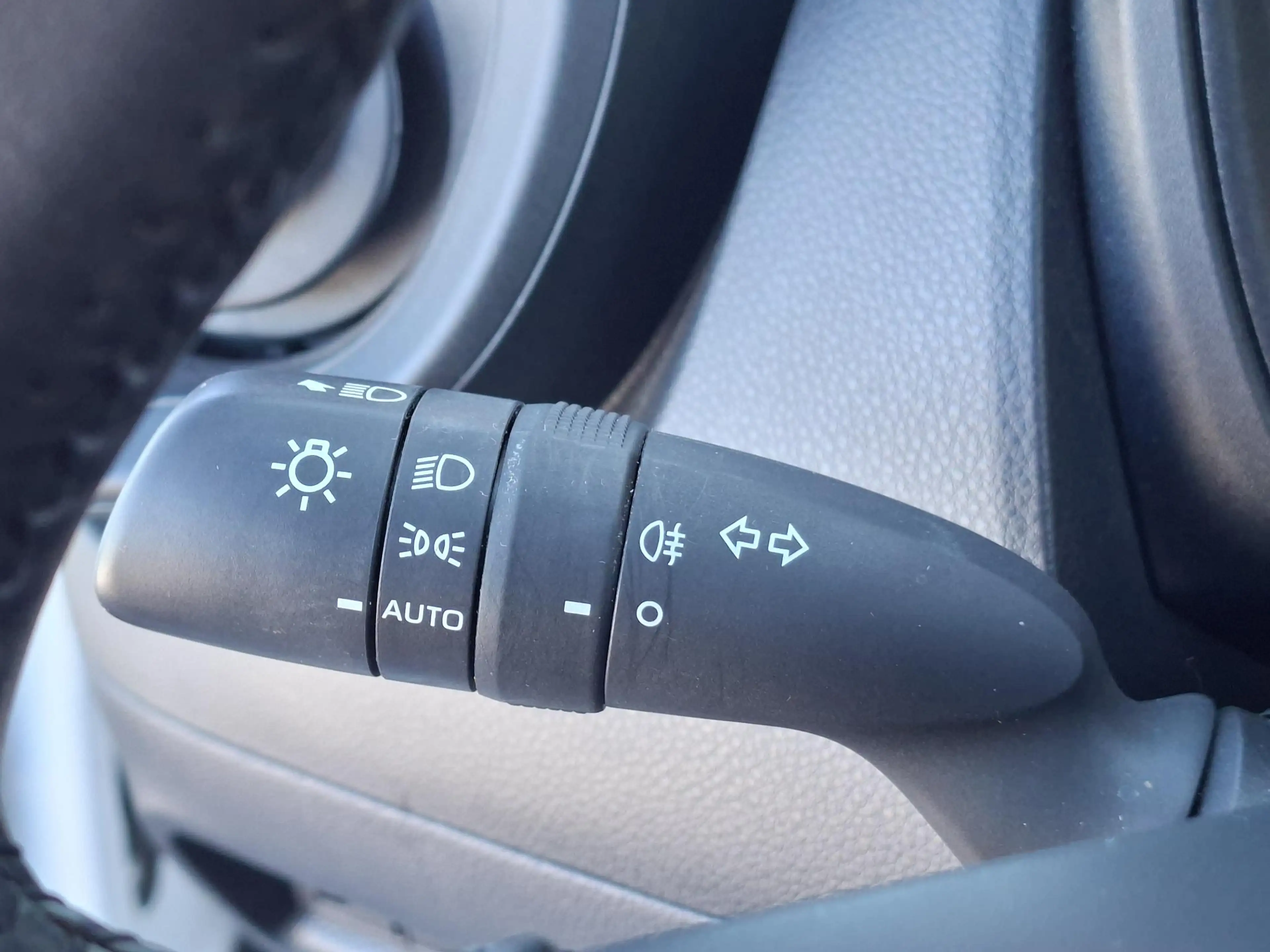 Toyota Aygo X 1.0 VVT-i MT Play | Cruise | Apple Carplay / Andro — photo 15