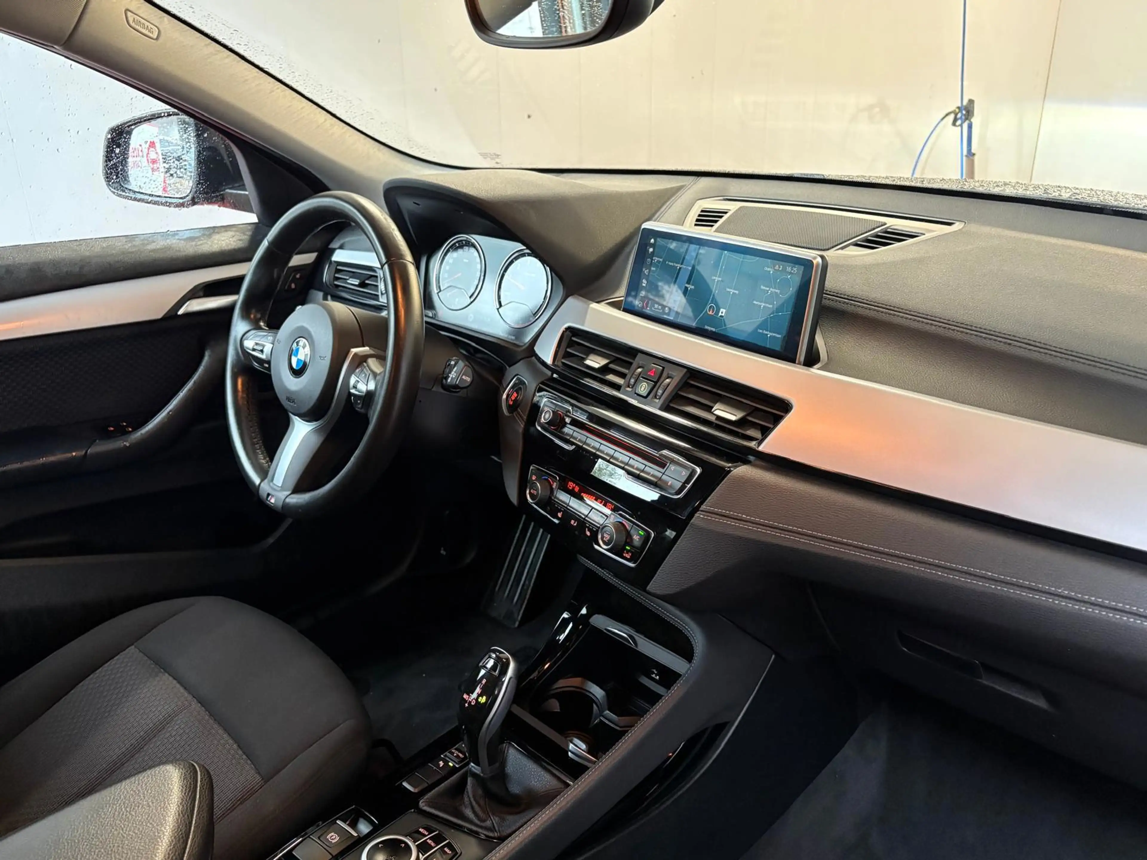 BMW X2 1.8 HIGH EXECUTIVE AUT/STOELVERW/NAV/CAMERA — photo 8