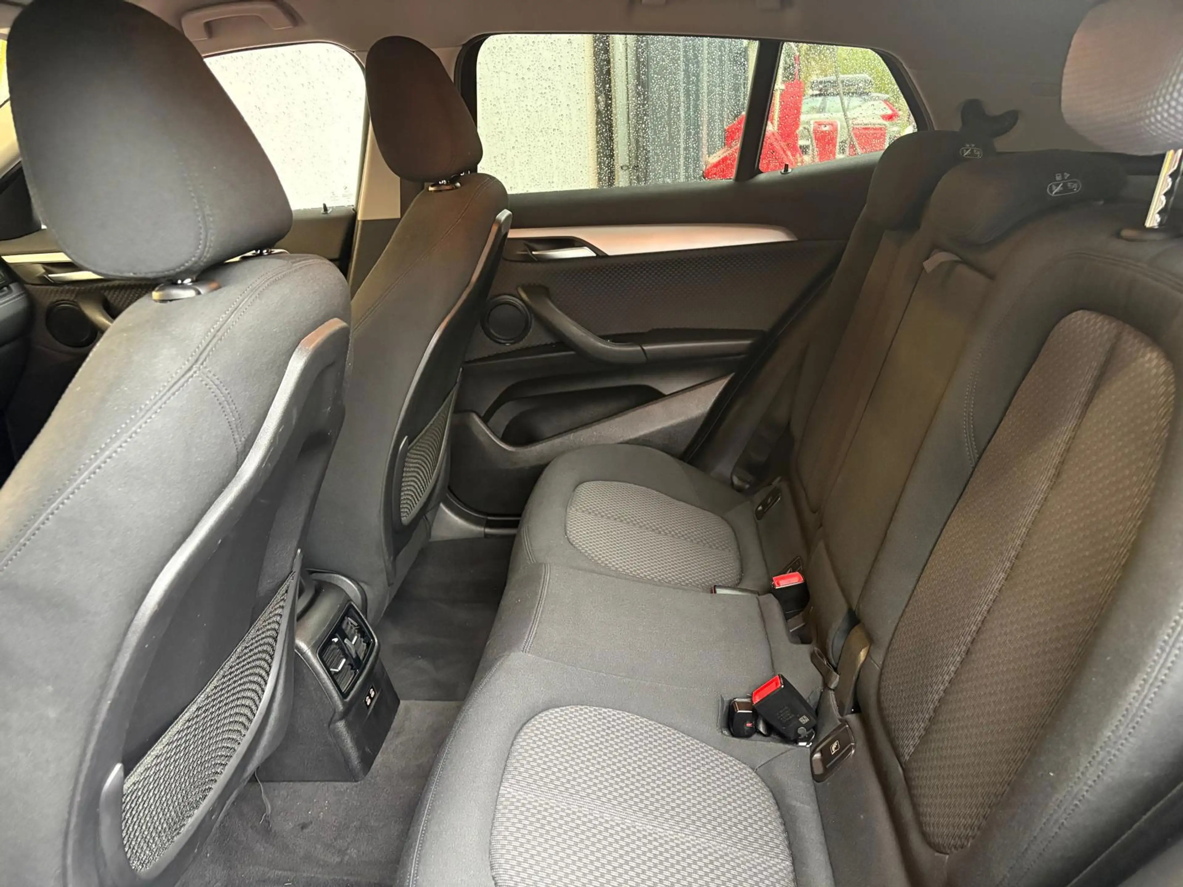 BMW X2 1.8 HIGH EXECUTIVE AUT/STOELVERW/NAV/CAMERA — photo 9