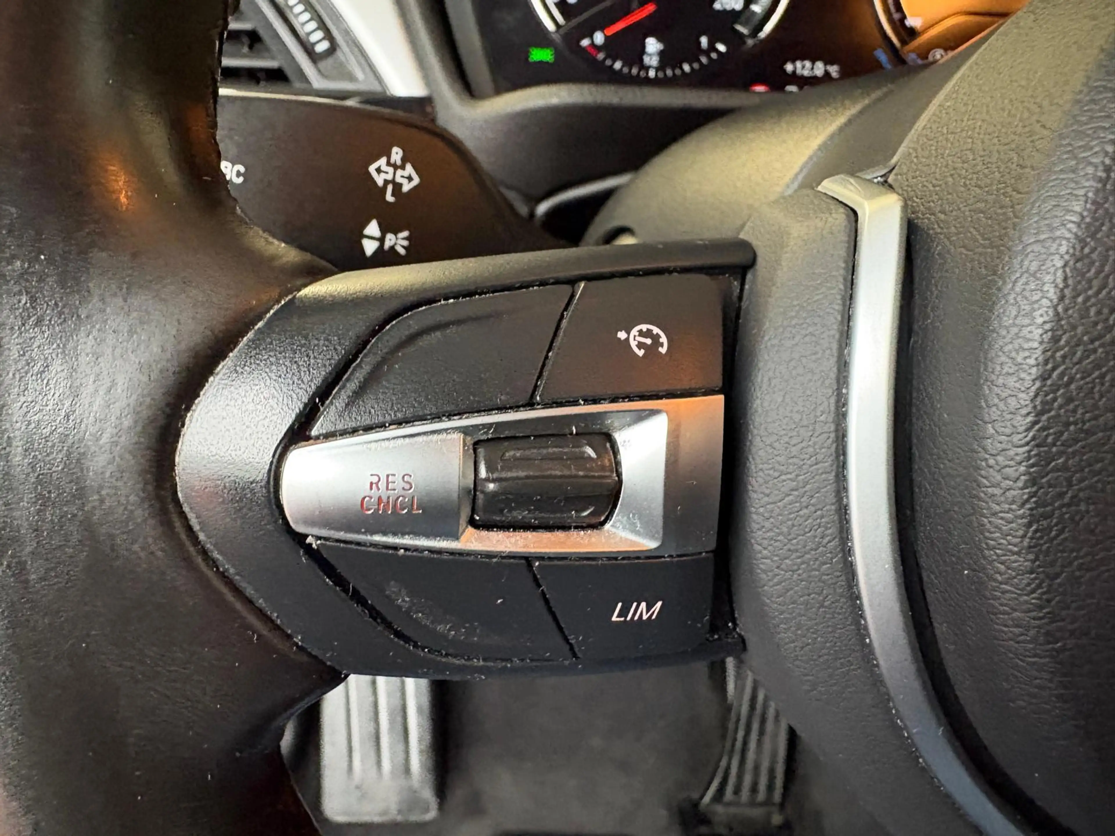 BMW X2 1.8 HIGH EXECUTIVE AUT/STOELVERW/NAV/CAMERA — photo 17
