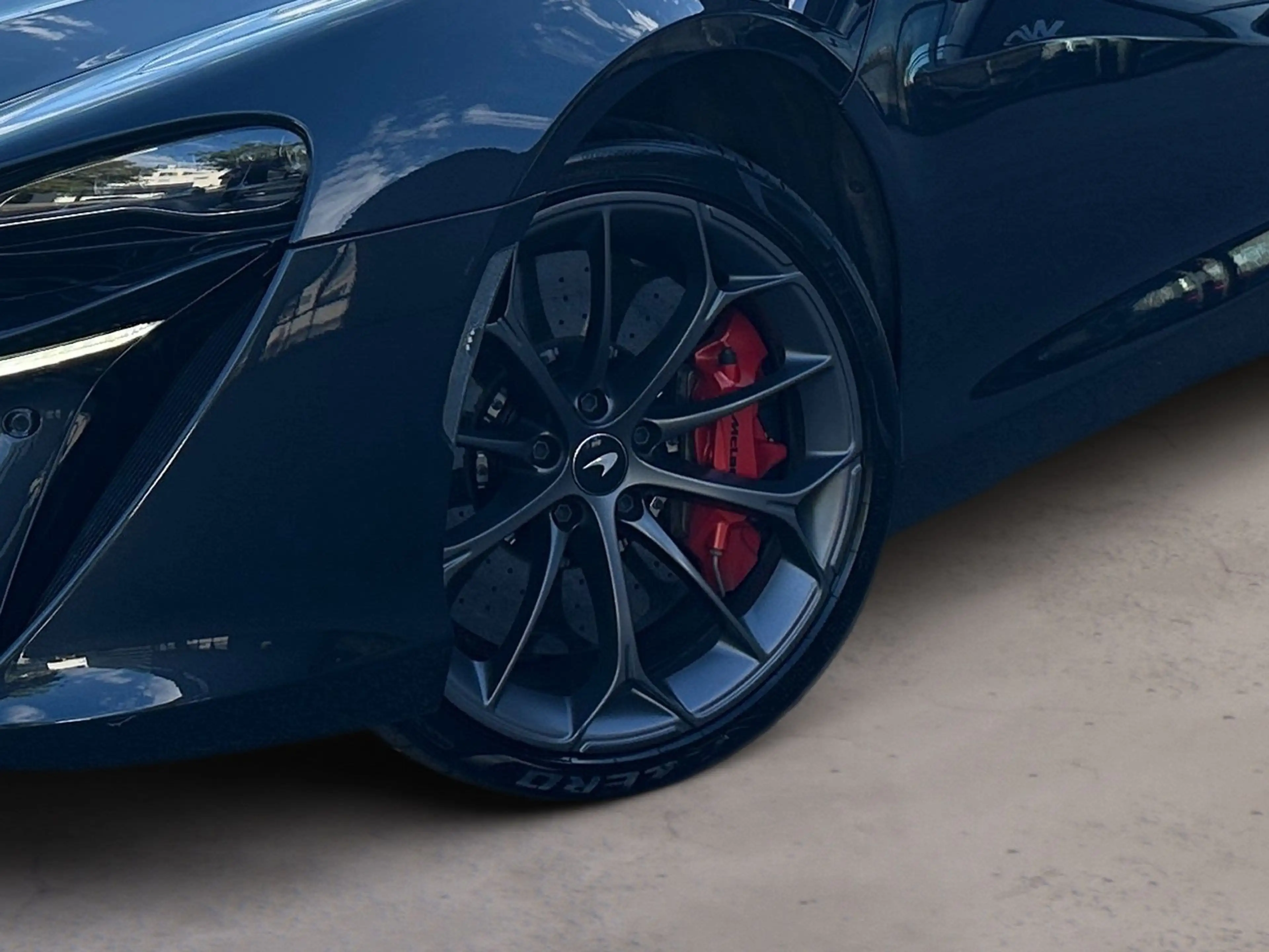 McLaren Artura Artura Spider / 1.99% Leasingaktion / B&W / Lift — photo 5