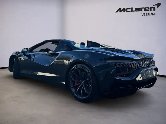 Mclaren Artura view 3