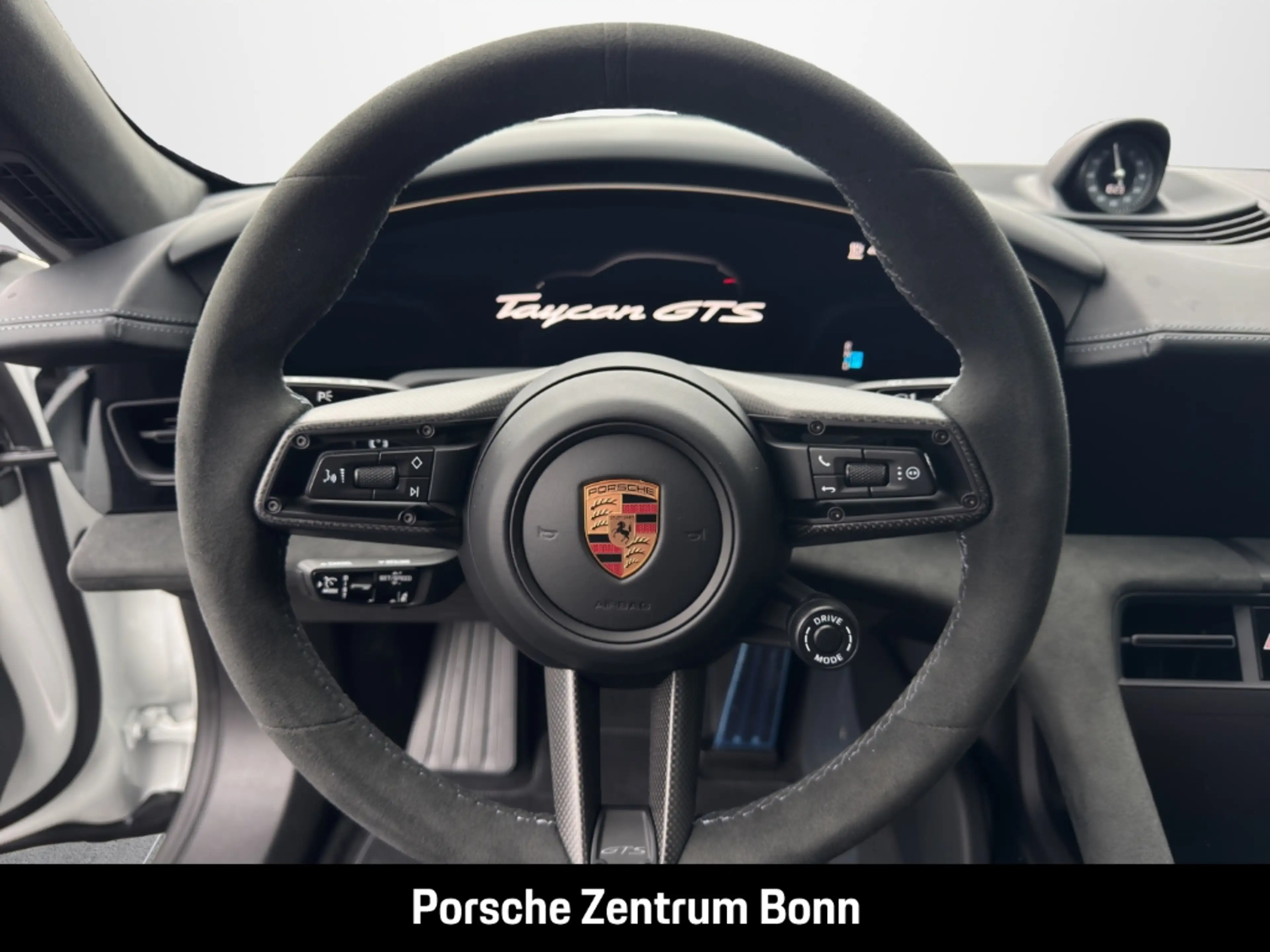 Porsche Taycan GTS Sport Turismo HA-Lenkung Active-Ride — photo 10