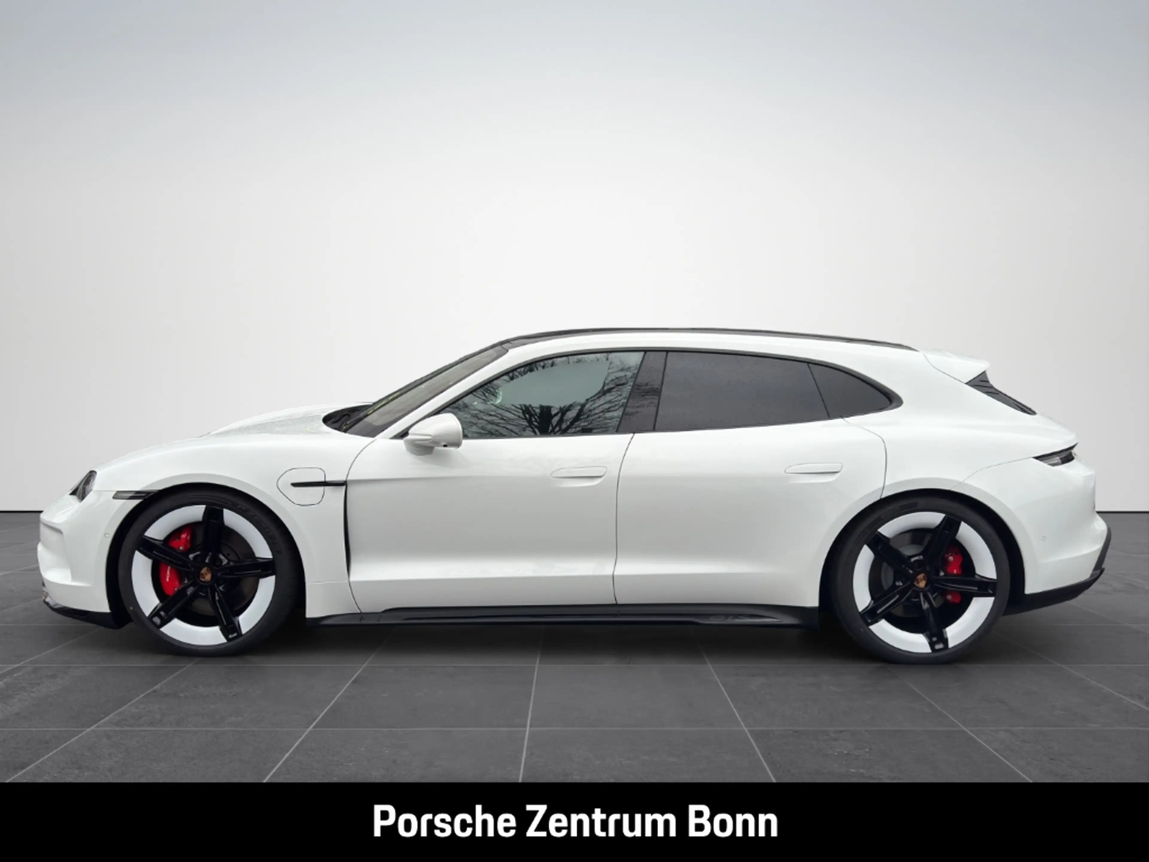 Porsche Taycan GTS Sport Turismo HA-Lenkung Active-Ride — photo 8