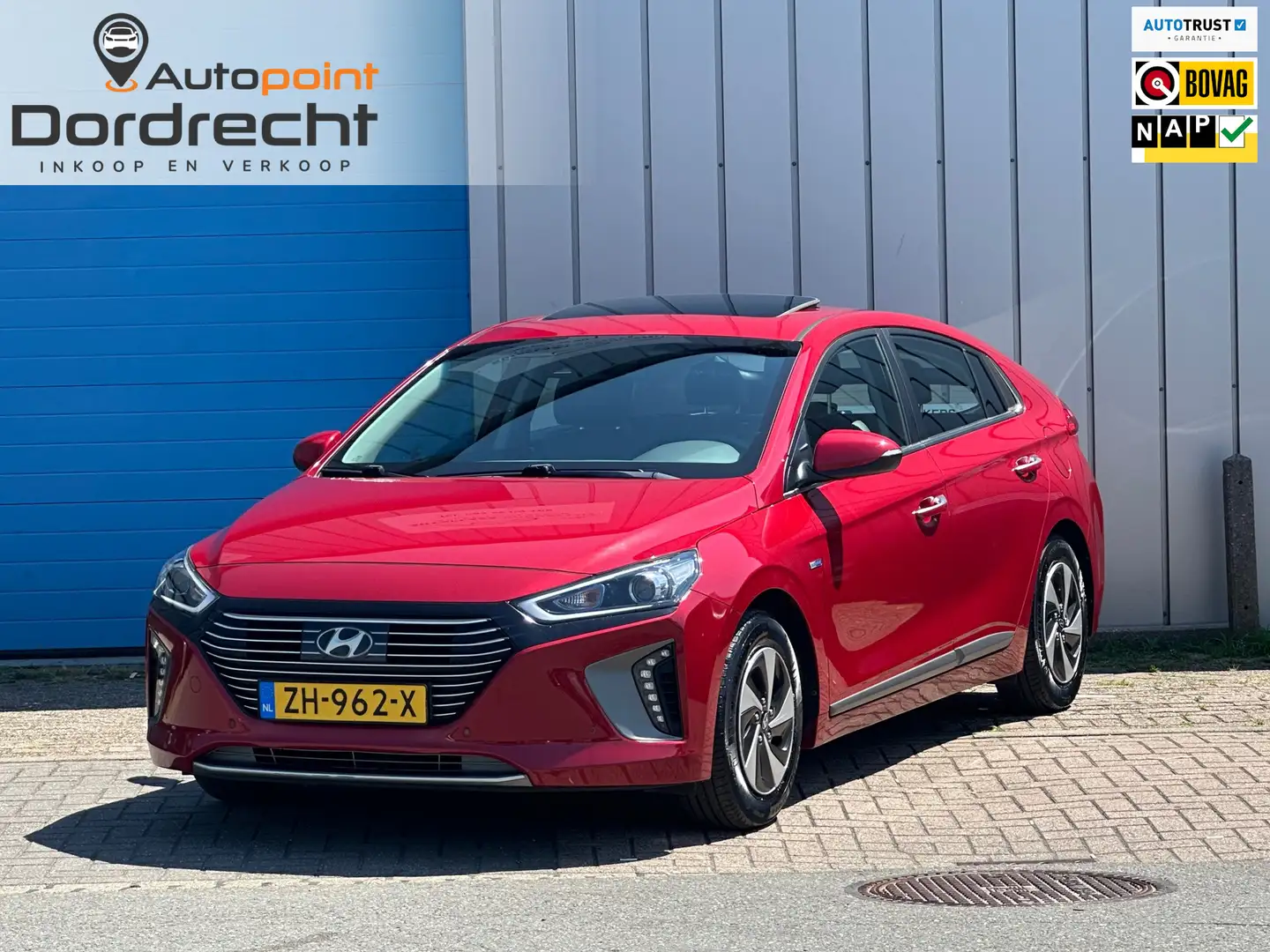 Hyundai IONIQ 1.6 GDi Premium PANO CAMERA 1 EIG Rood - 1