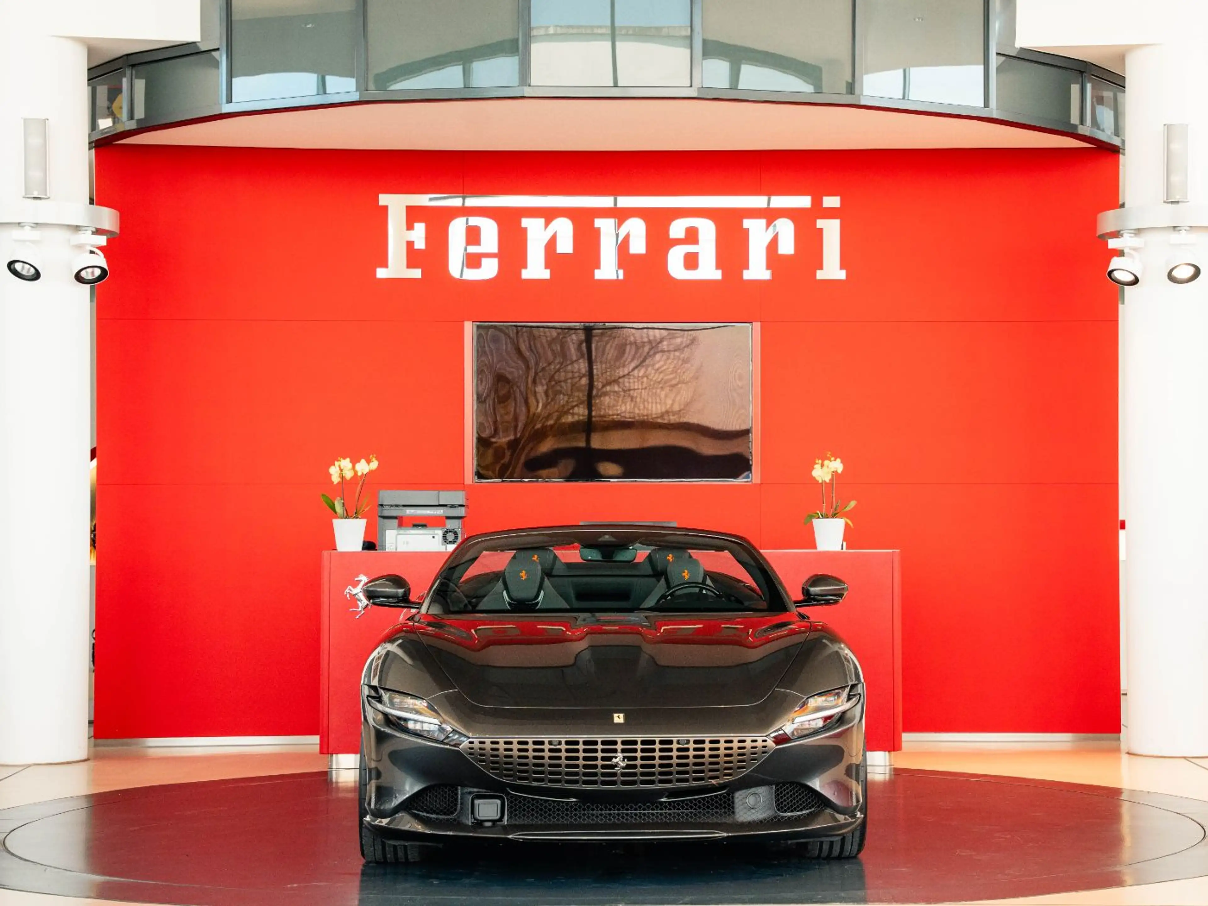 Ferrari Roma Spider Neuwertig*Carbon*LEDs*Alcantara* — photo 10