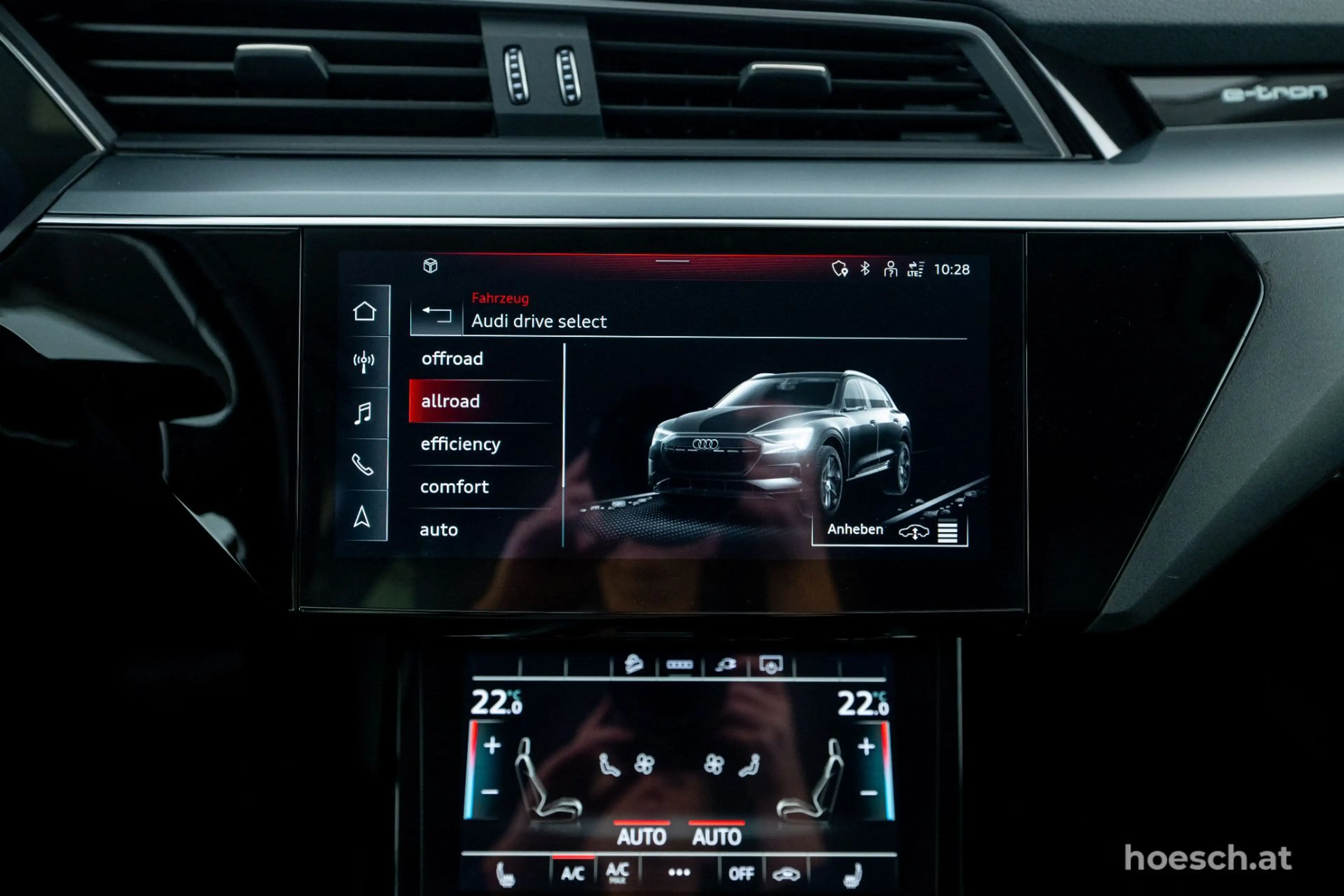 Audi e-tron 55 quattro TRAUMEXTRAS ERSTBESITZ -69% — photo 13
