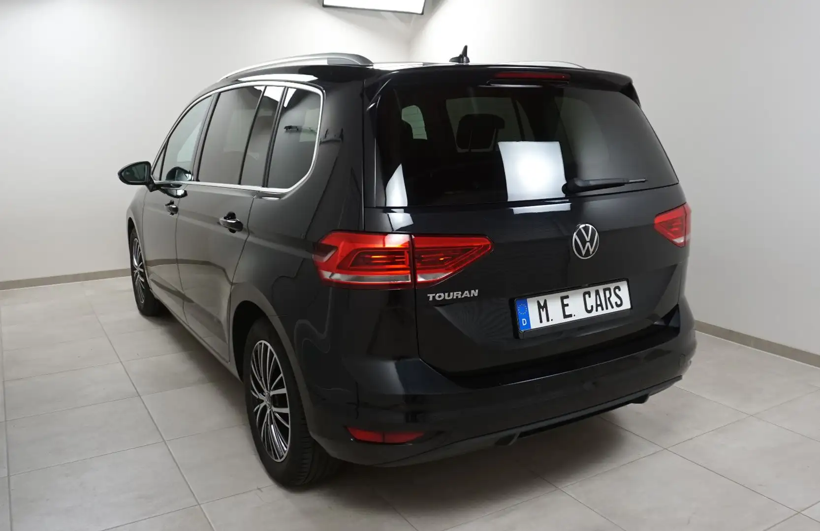 Volkswagen Touran Highline Scheckheft Leder ACC LED Schwarz - 2