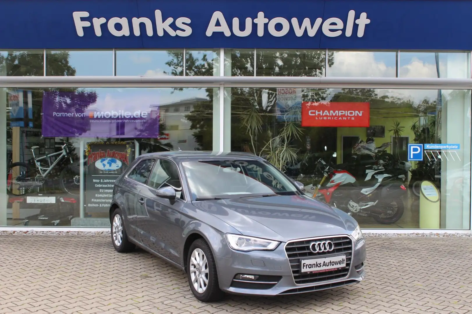 Audi A3 Attraction Xenon/AHK /Navi/ Grau - 1