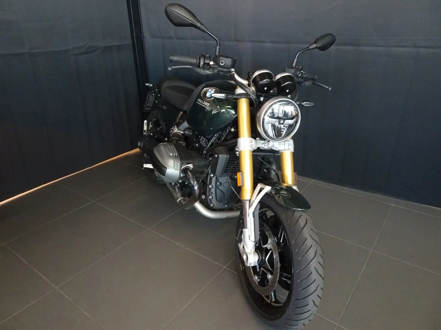 BMW R 12 nineT Vert - 2