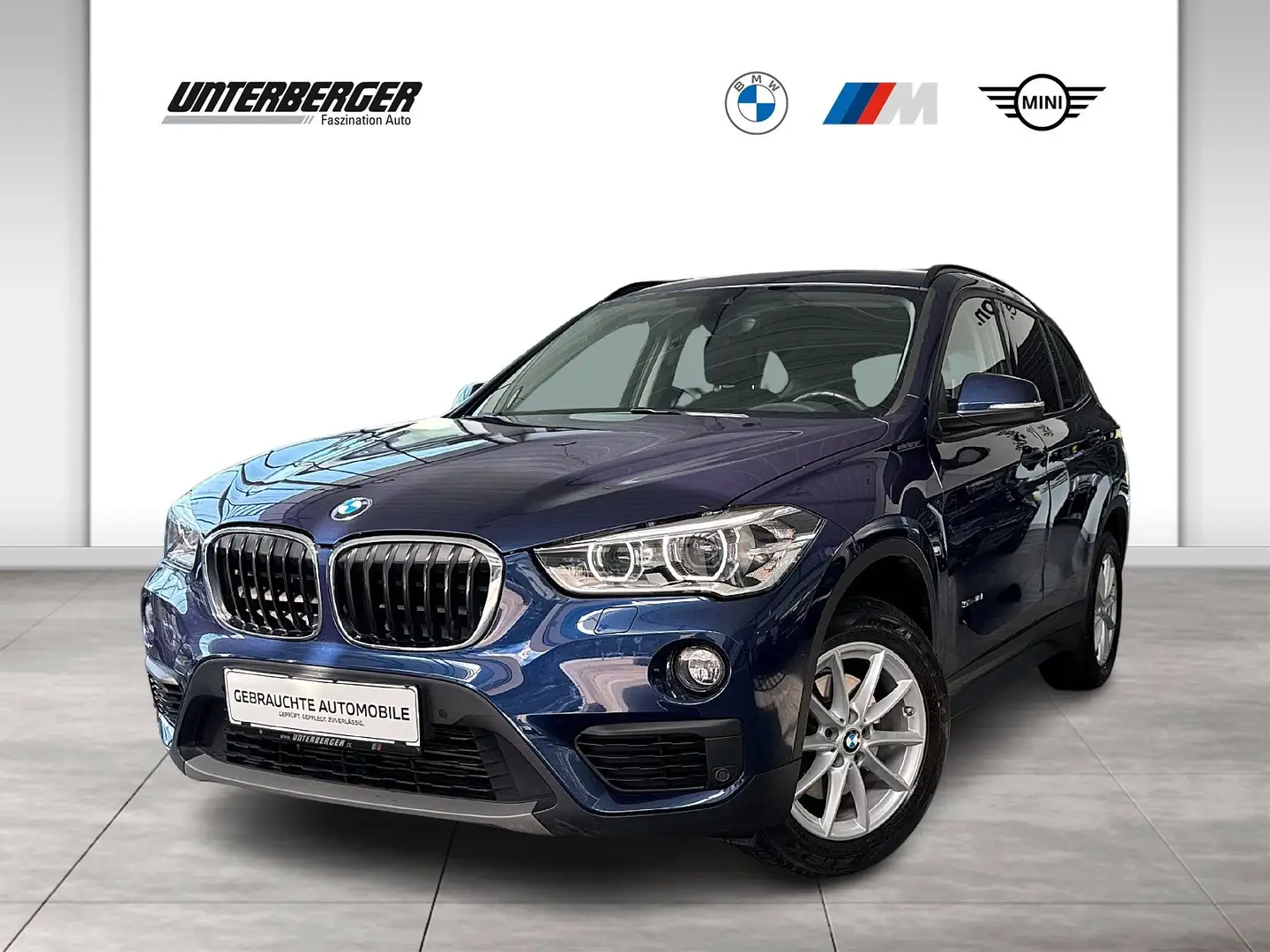 BMW X1 sDrive18i Bleu - 1