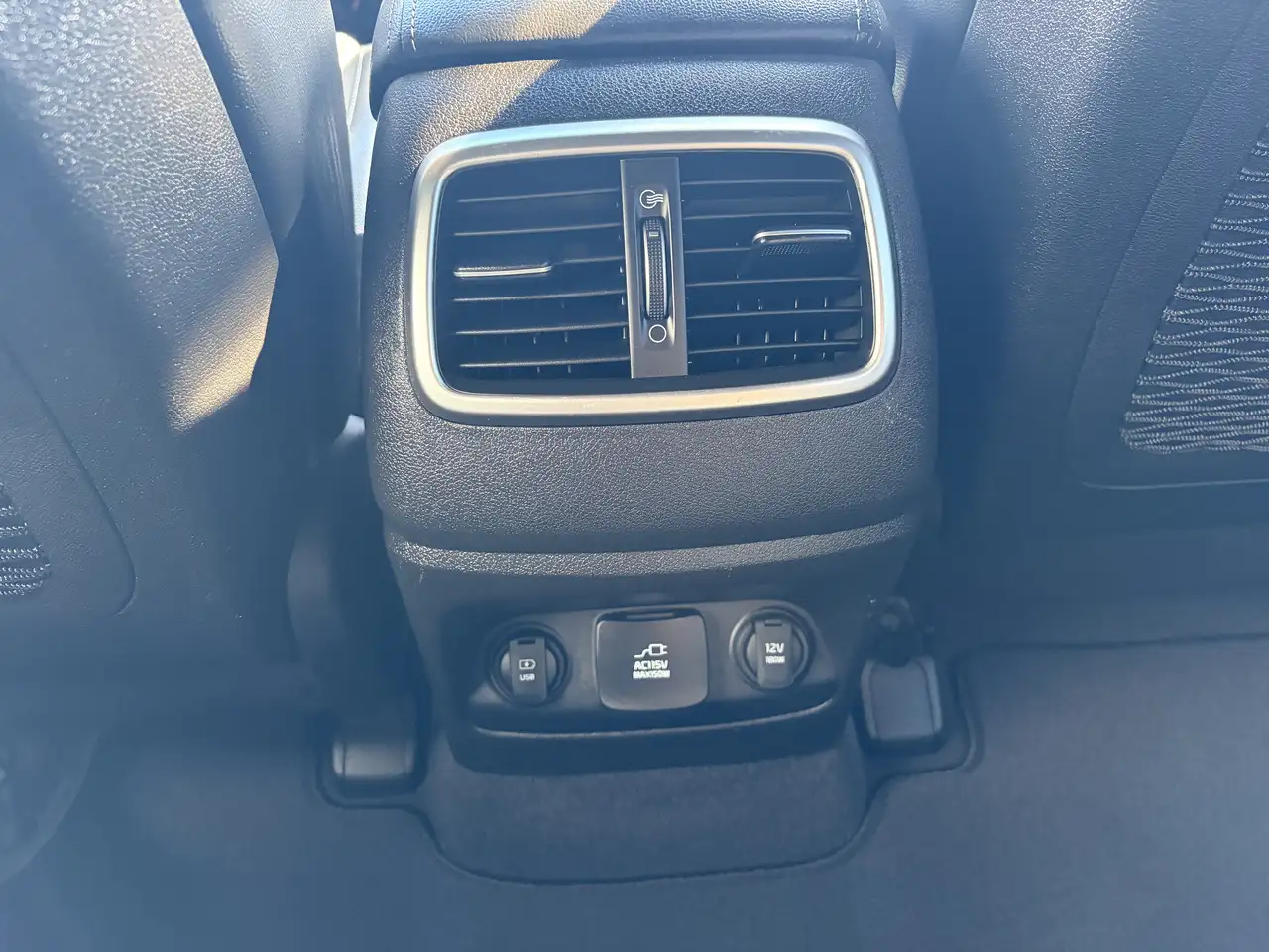 Kia Sorento снимка Kia Sorento