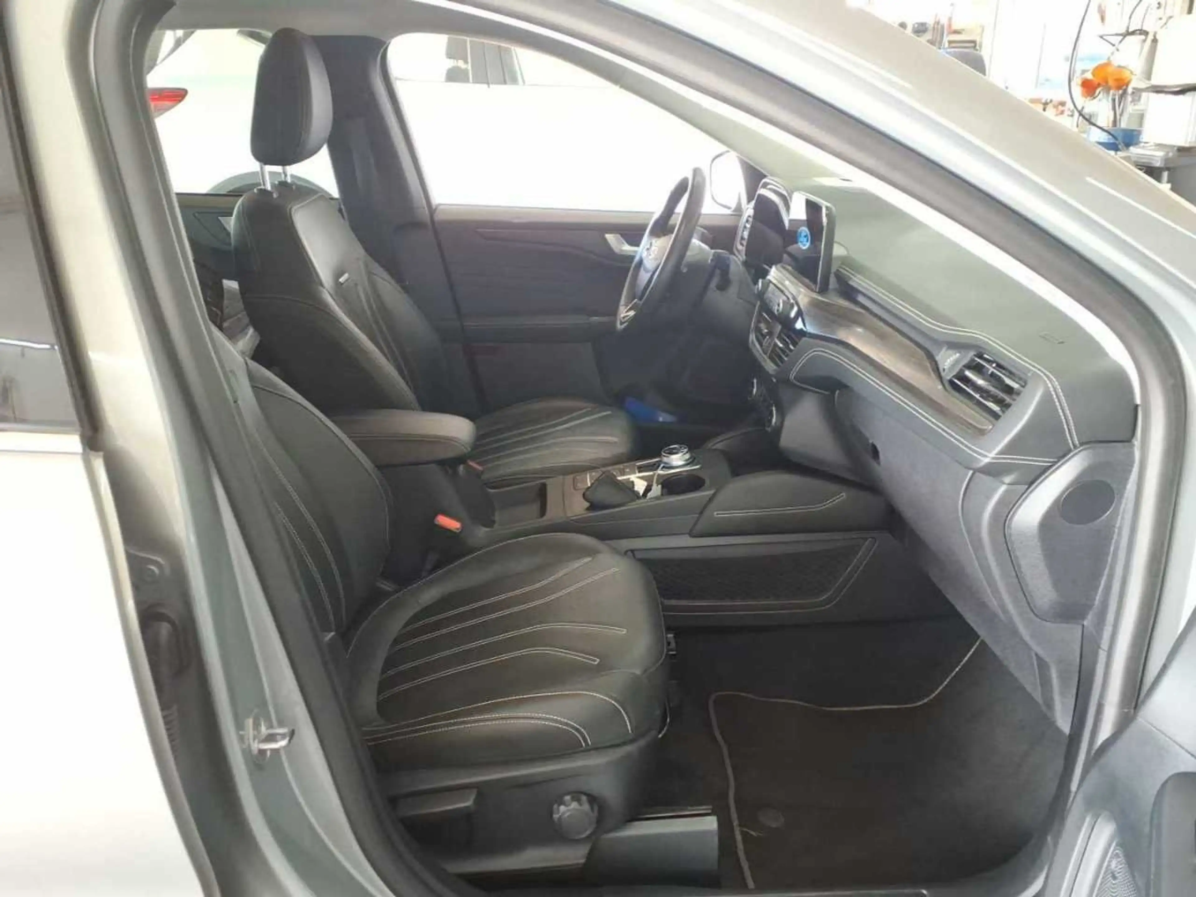 Ford Kuga 2.5 Duratec Hybrid FHEV Vignale B&O AHK Pano SpoSi — photo 10
