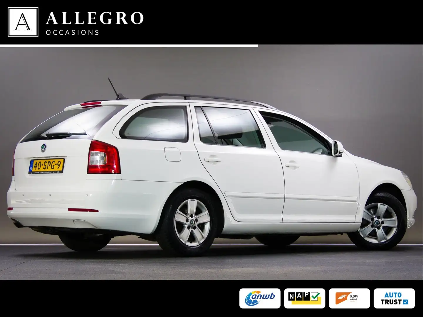 Skoda Octavia Combi 1.2 TSI Ambition Business Line (NAVIGATIESYS Wit - 2
