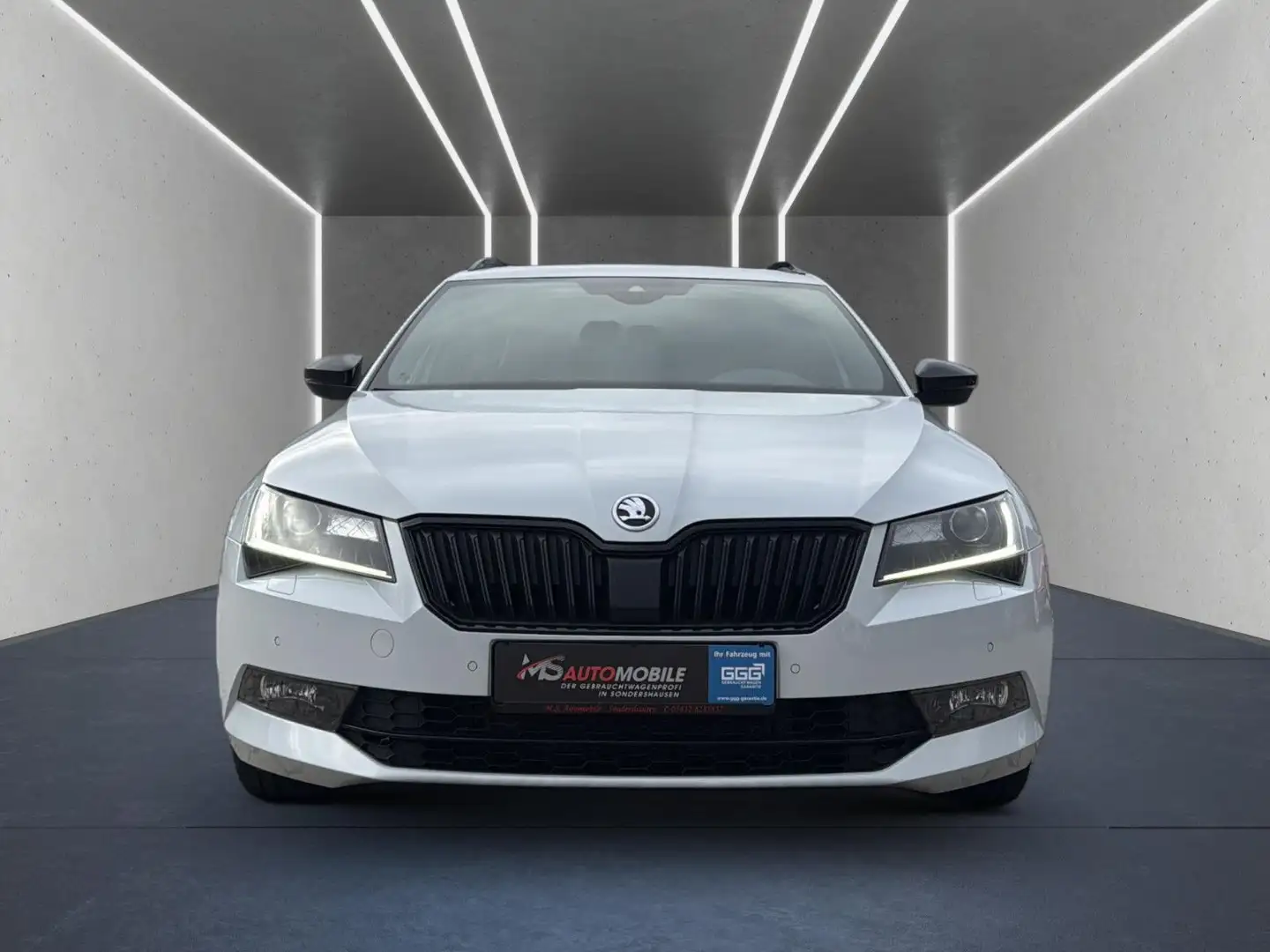 Skoda Superb Combi Sportline 4x4+AHK+DCC+DSG+ACC+STHZG Blanc - 2
