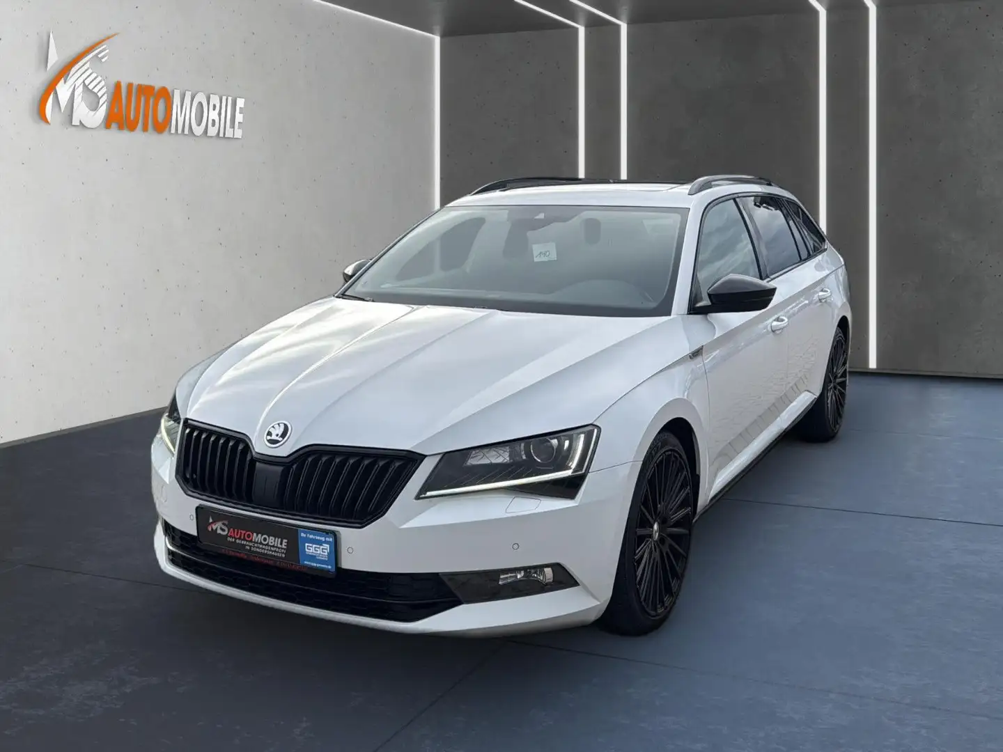 Skoda Superb Combi Sportline 4x4+AHK+DCC+DSG+ACC+STHZG Blanc - 1