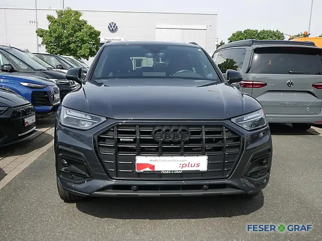 Audi Q5 view 13