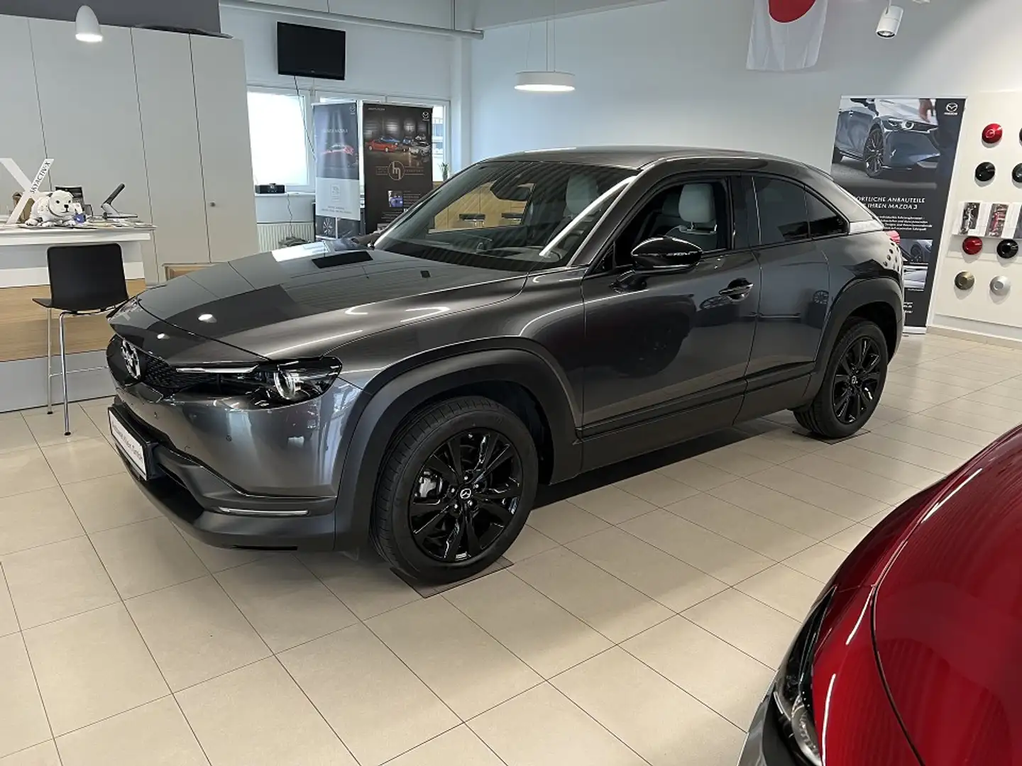 Mazda MX-30 35,5 kWh e-SKYACTIV 145 PS FEM-P Grau - 1