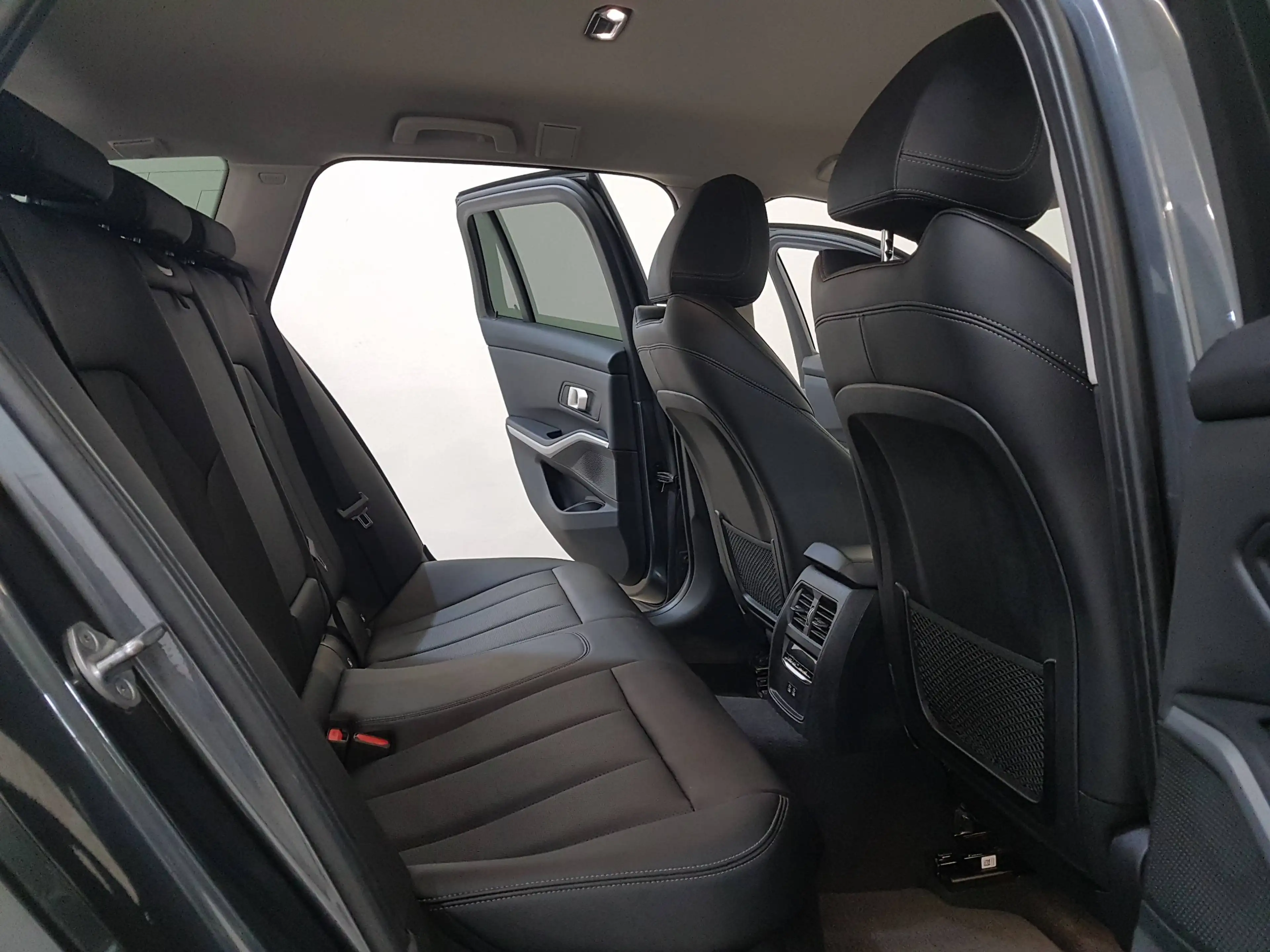 BMW 320 d xDrive Sportsitze M Lenkrad — photo 14