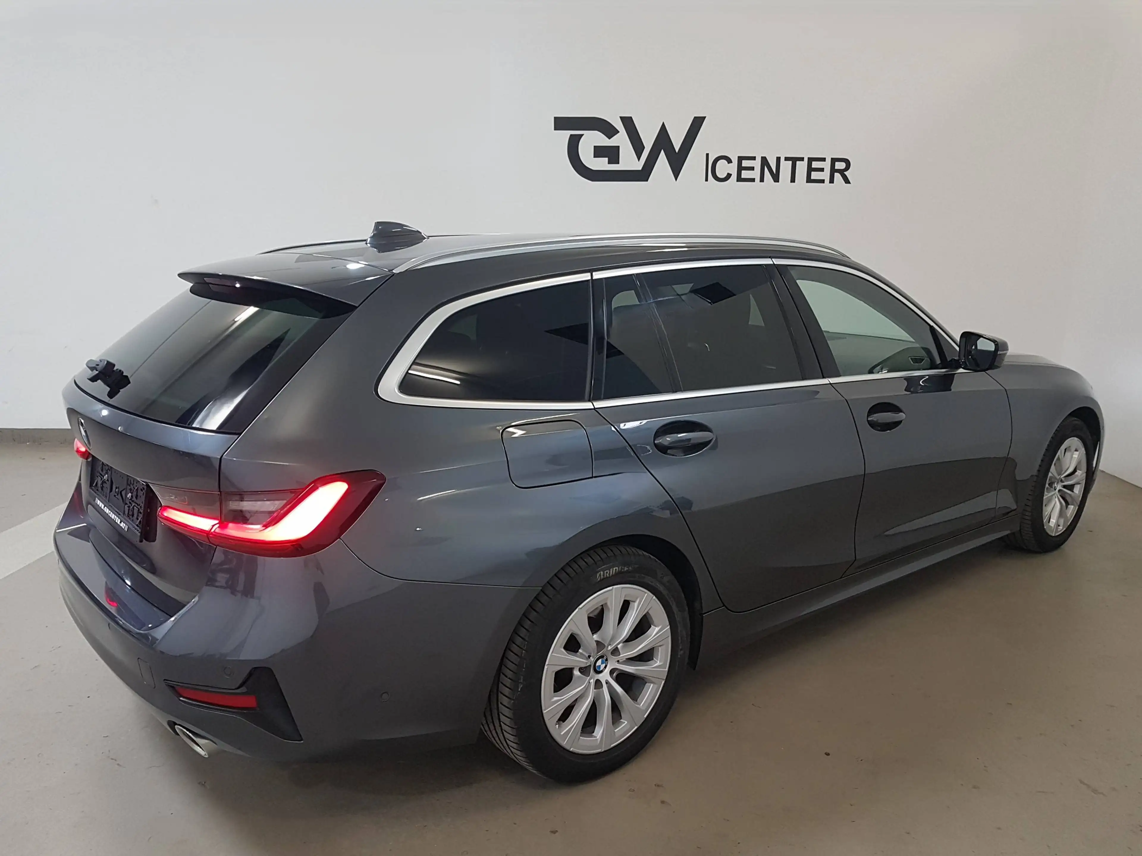 BMW 320 d xDrive Sportsitze M Lenkrad — photo 9