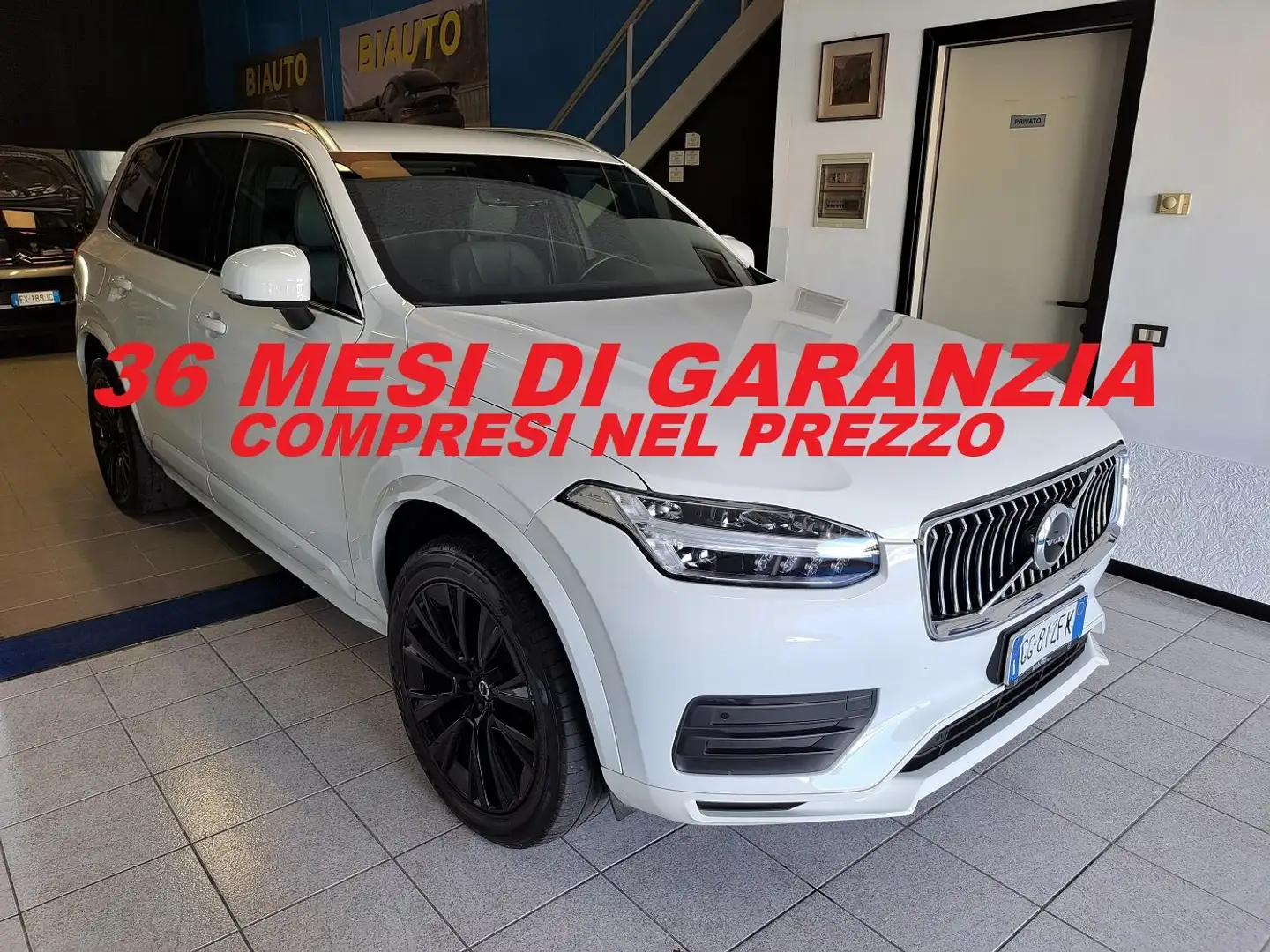 Volvo XC90 2.0 b5 Momentum Pro awd geartronic Bianco - 1