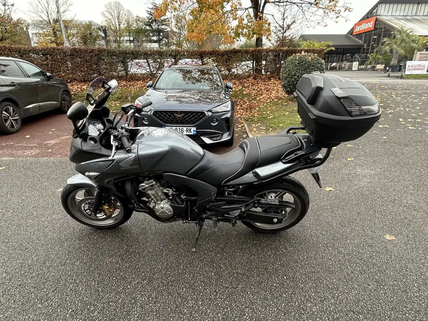 Honda CBF 600 Gris - 2